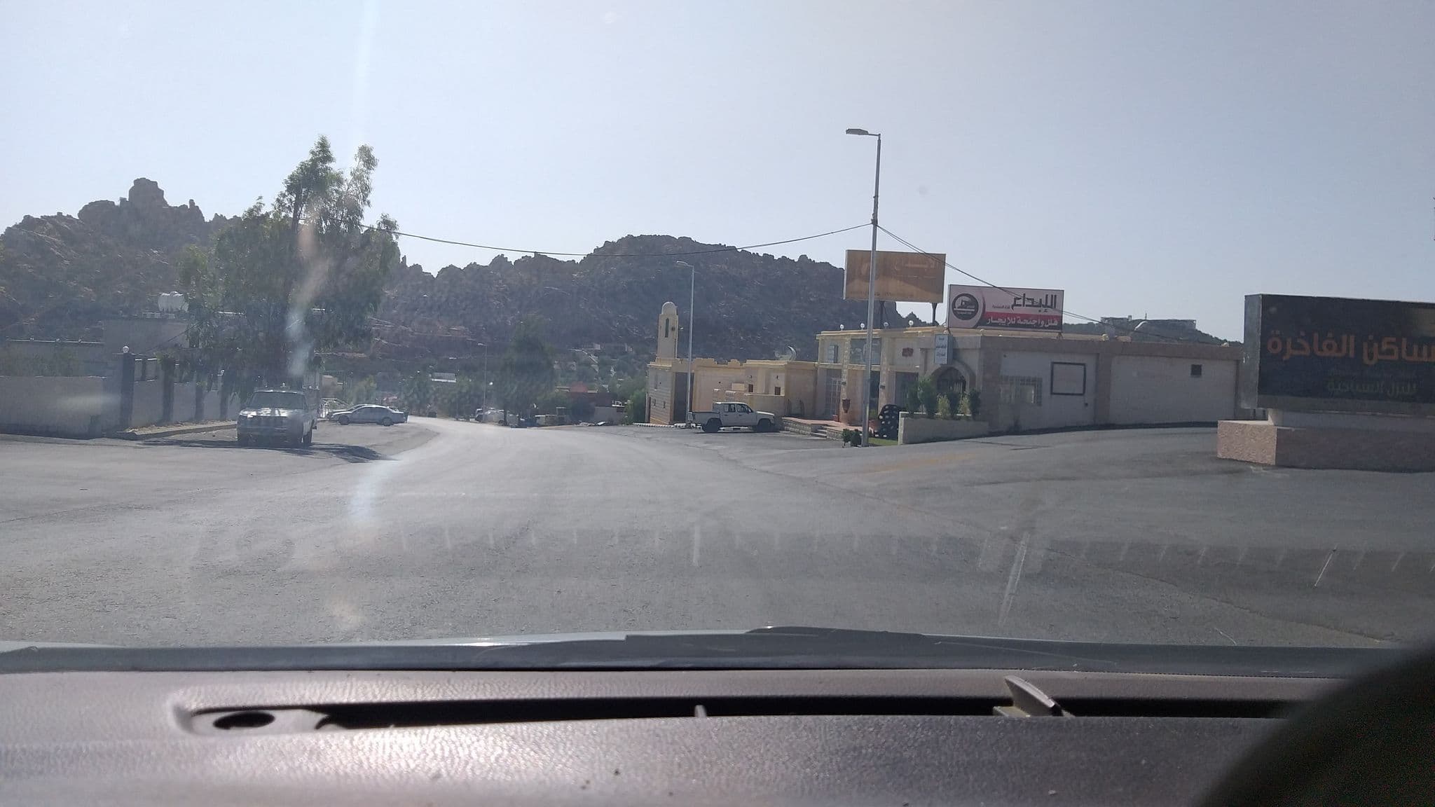 Street view near Tanal, Ash Shafā — © loogfnv (CC BY-SA · Mapillary)