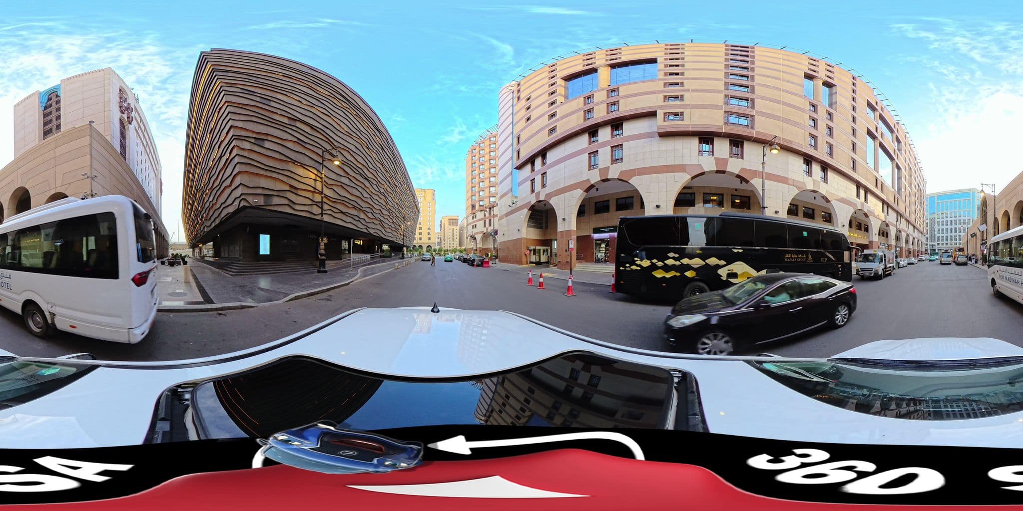 Street view near Pullman Zamzam Hotel, Madinah — © mahmoud12 (CC BY-SA · Mapillary)