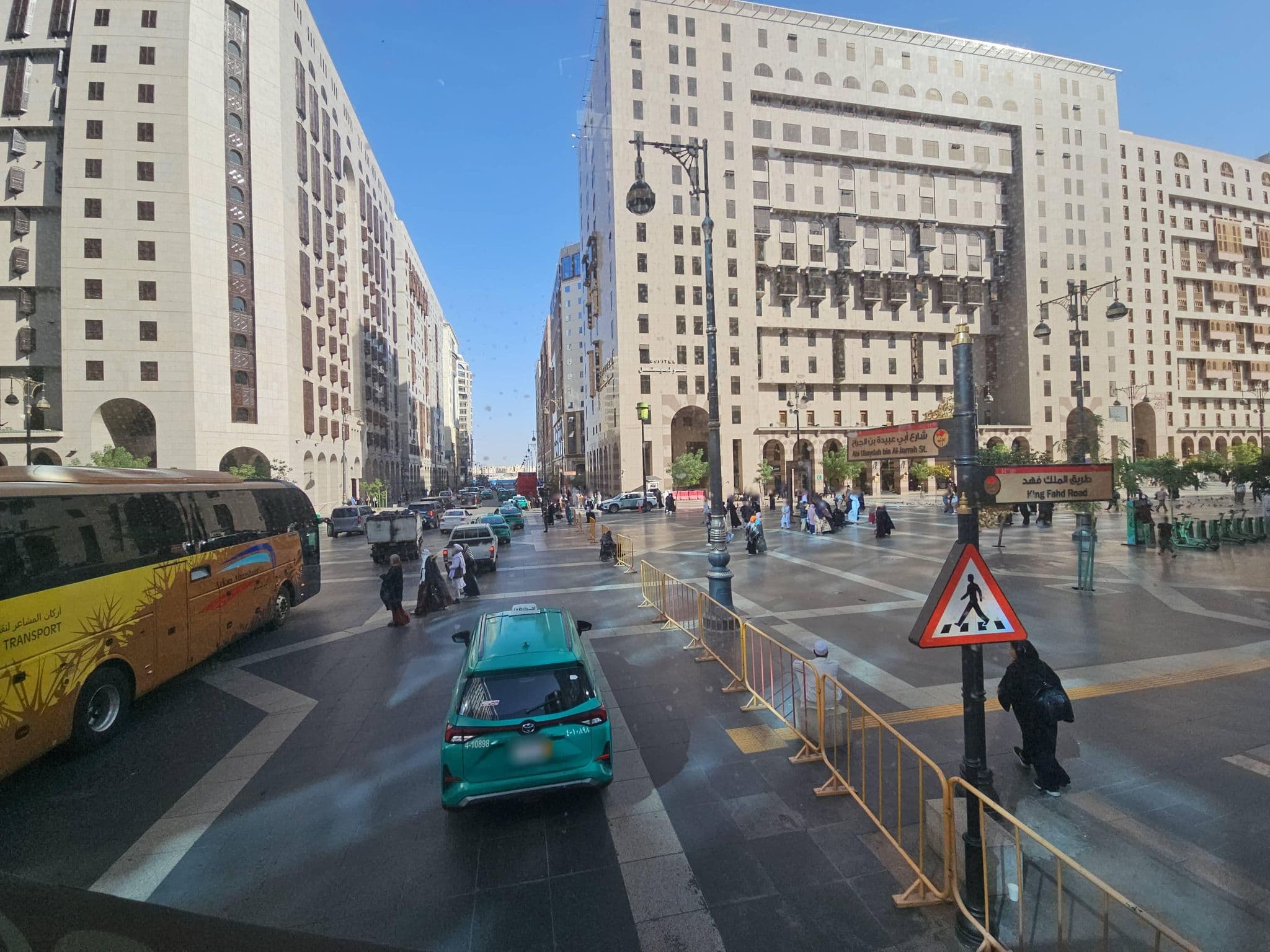 Street view near Durrat Alfayrooz hotel,Madinah, Madinah — © kirikset (CC BY-SA · Mapillary)
