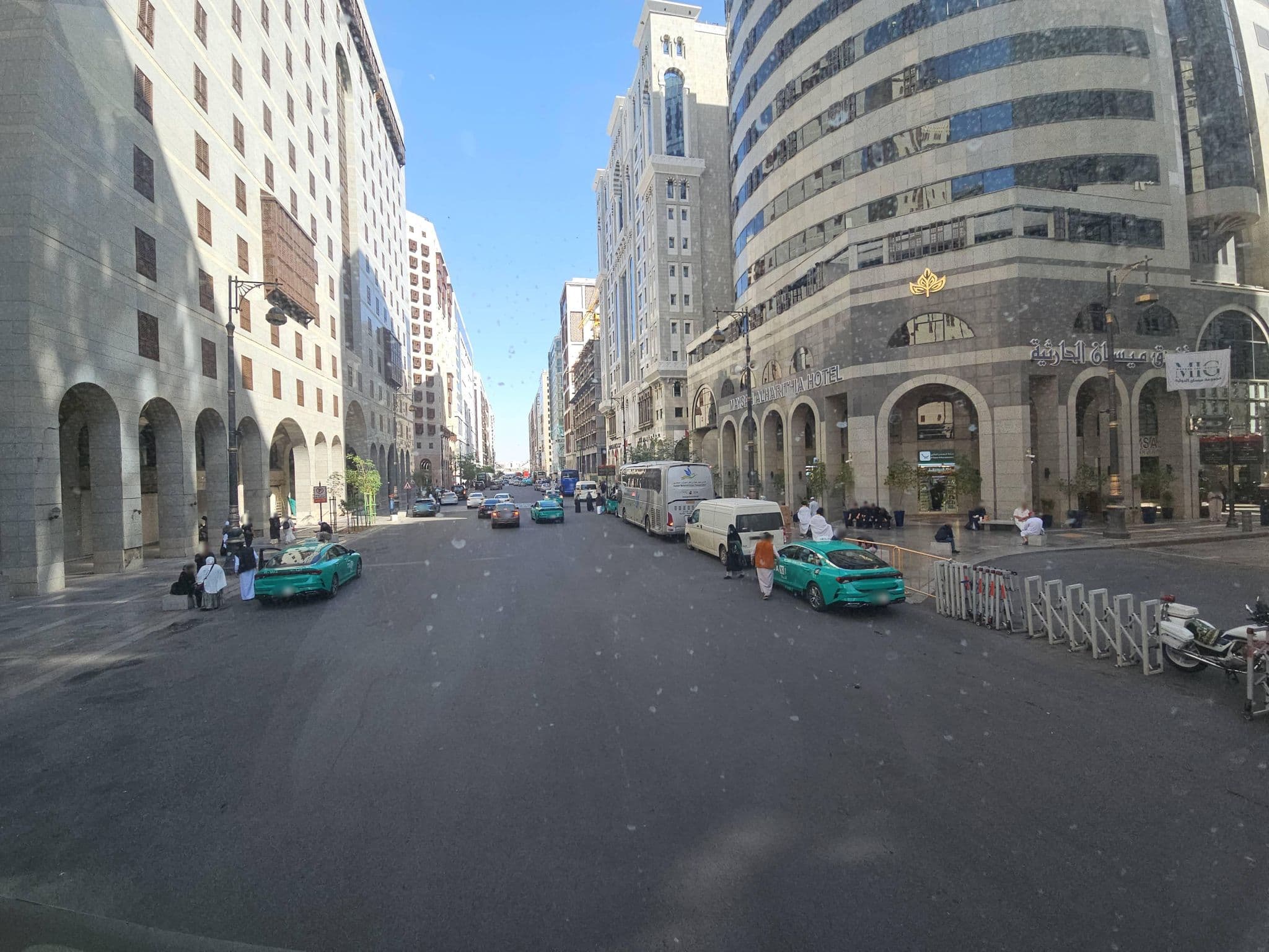 Street view near Maden Taiba Hotel, Madinah — © kirikset (CC BY-SA · Mapillary)