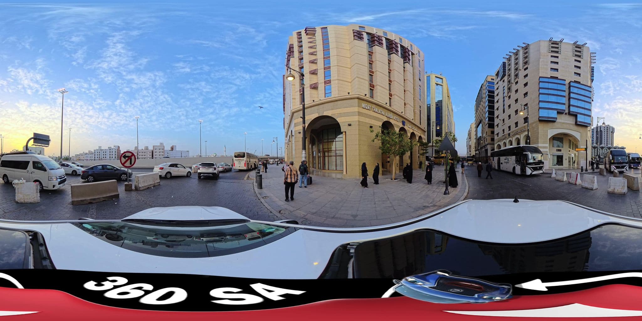 Street view near فندق ثلاث نقاط الامين, Madinah — © mahmoud12 (CC BY-SA · Mapillary)