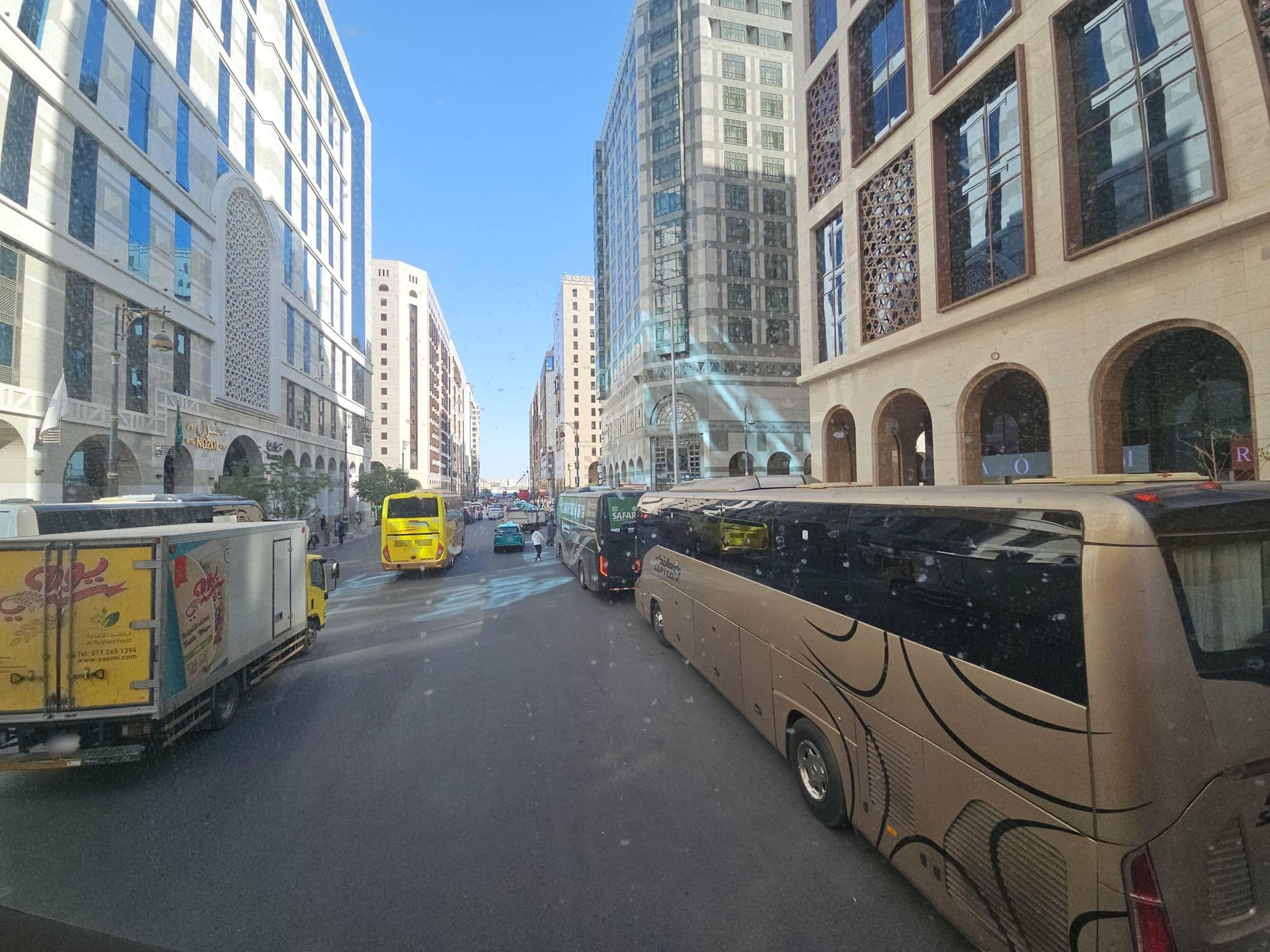 Street view near Gawharat Al-Fayroz Hotel, Madinah — © kirikset (CC BY-SA · Mapillary)