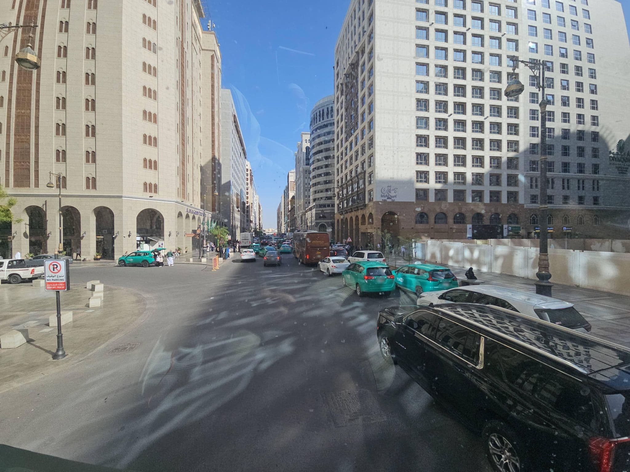 Street view near Zahrat alkhair hotel, Madinah — © kirikset (CC BY-SA · Mapillary)