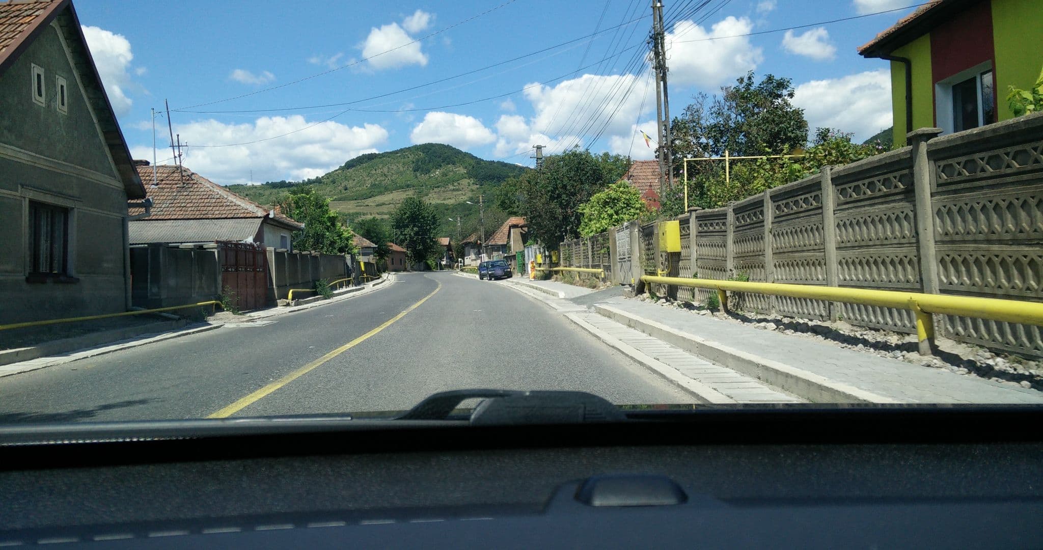 Street view near Pensiunea Hermes, Şoimuş — © strainu (CC BY-SA · Mapillary)