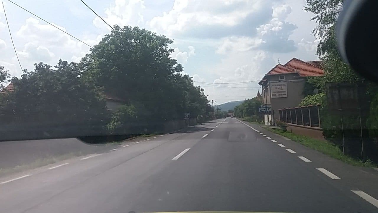 Street view near Pensiunea Mariion, Ilia — © pepenovaa (CC BY-SA · Mapillary)