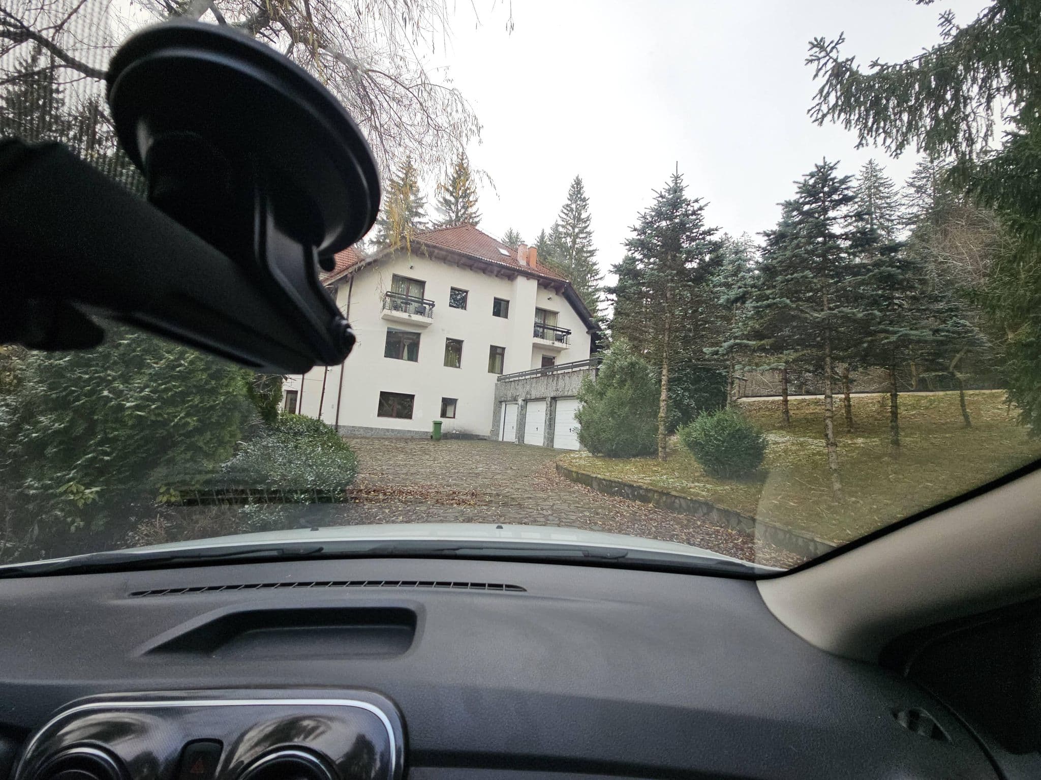 Street view near Vila Daria, Cristian — © agamarcelnicolae (CC BY-SA · Mapillary)