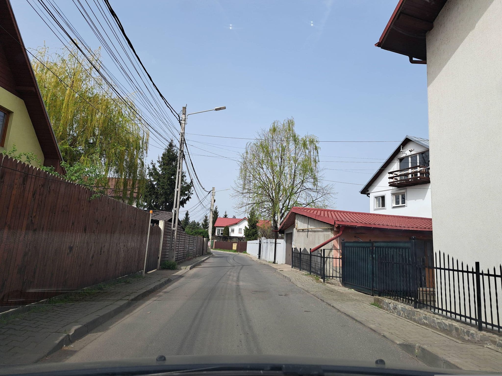 Street view near Casa Vânătorească, Chitila — © tavi (CC BY-SA · Mapillary)
