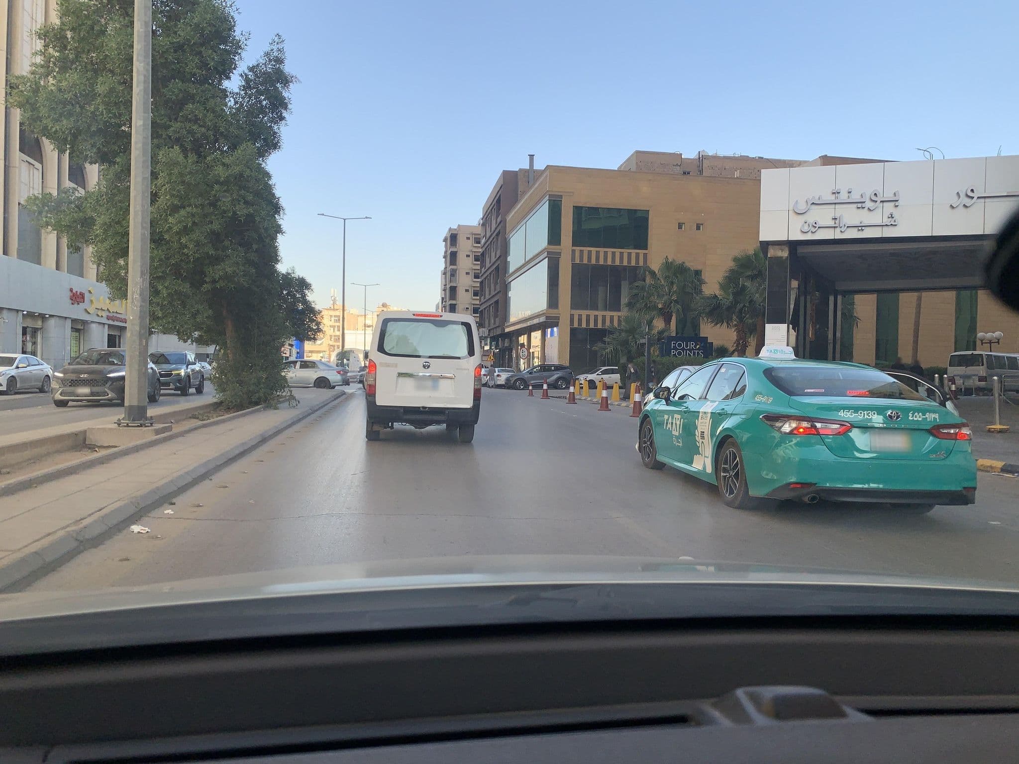 Street view near Four Points by Sheraton |  فندق فوربوينتس باي  شيراتون, Riyadh — © mana11ahmad (CC BY-SA · Mapillary)