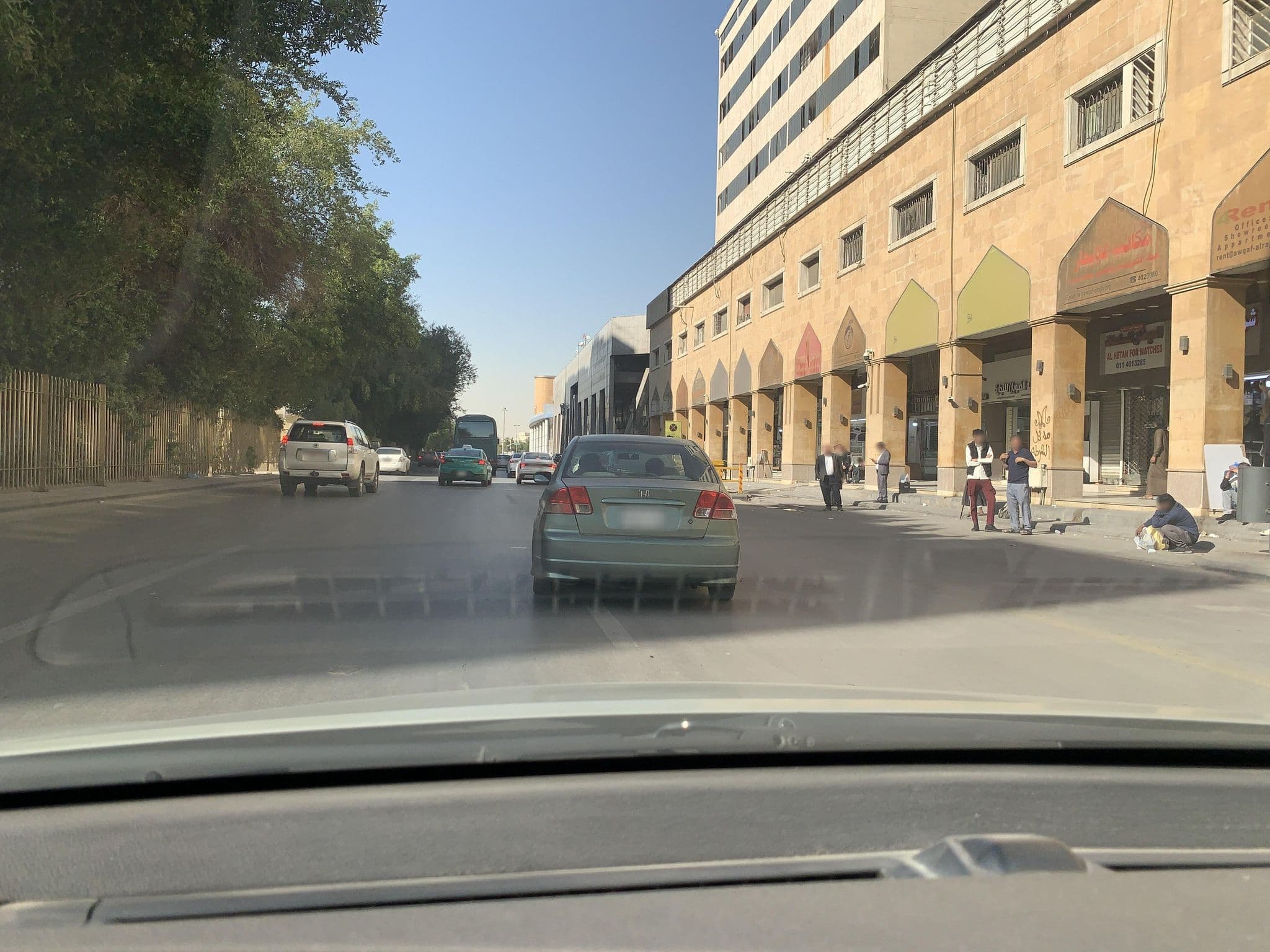 Street view near Ramada Hotel, Riyadh — © mana11ahmad (CC BY-SA · Mapillary)