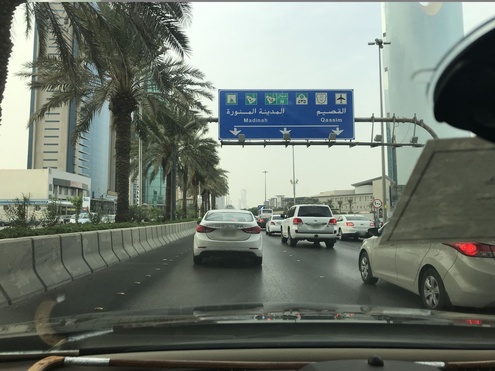Street view near قصر الحمراء-العليا, Riyadh — © mjoodealtamimi (CC BY-SA · Mapillary)