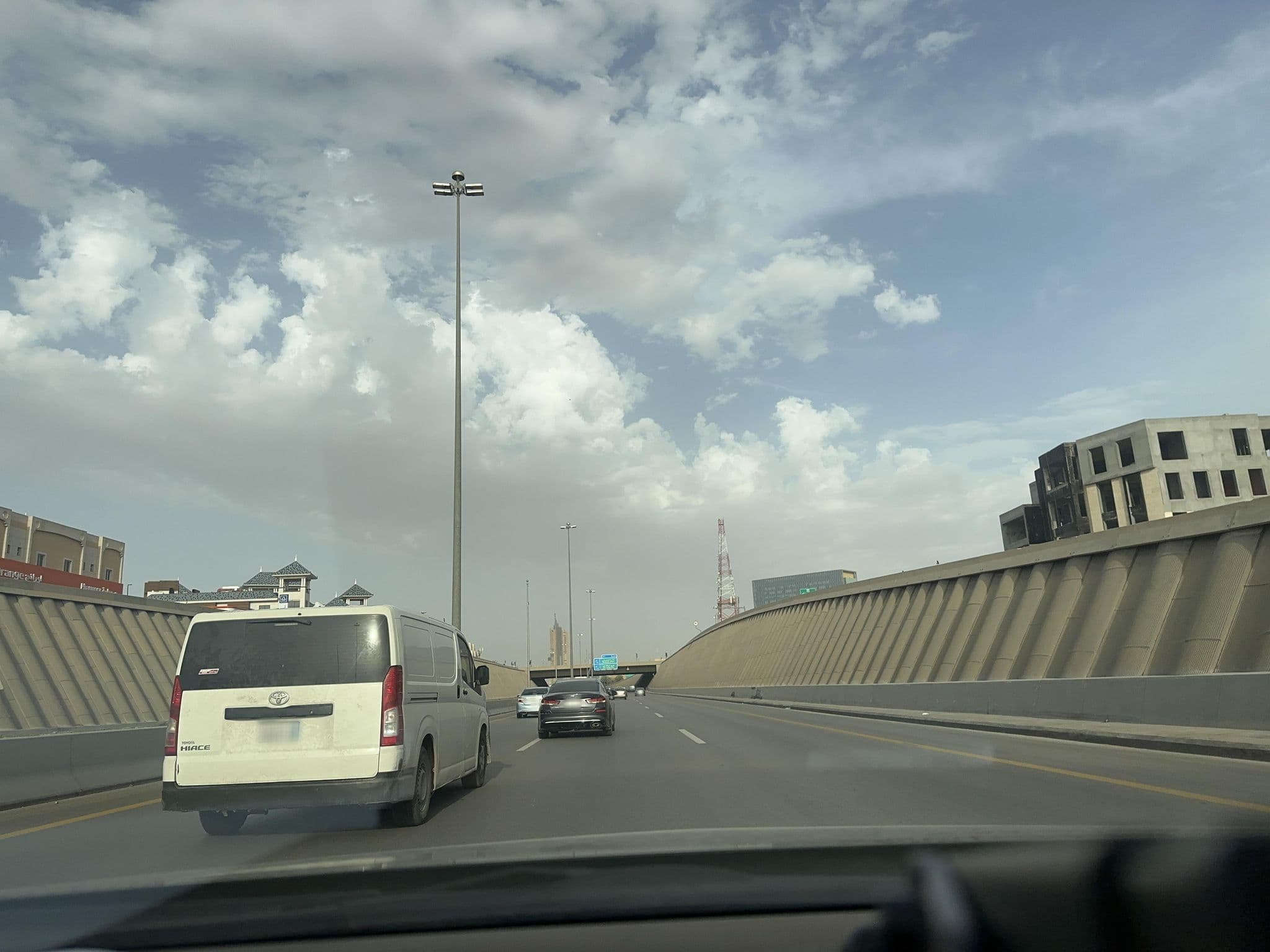 Street view near RAFA Hotel, ‘Irqah — © mjoodealtamimi (CC BY-SA · Mapillary)