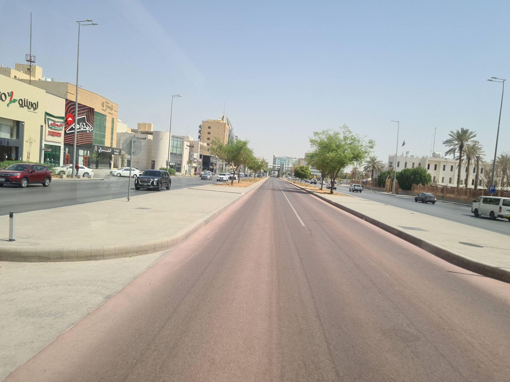 Street view near al muhaidib alghazali hotel, Riyadh — © salman23 (CC BY-SA · Mapillary)
