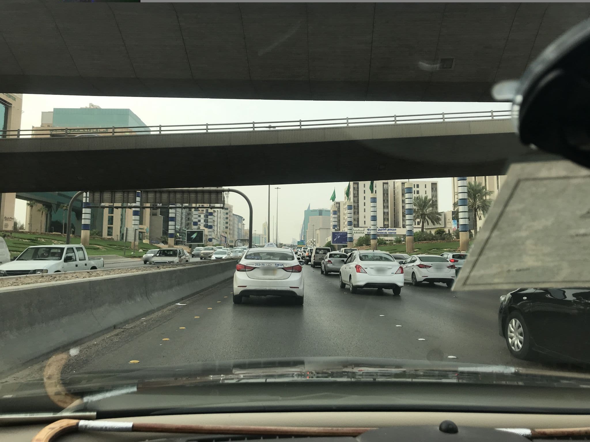 Street view near Abdullah’s view, Riyadh — © mjoodealtamimi (CC BY-SA · Mapillary)