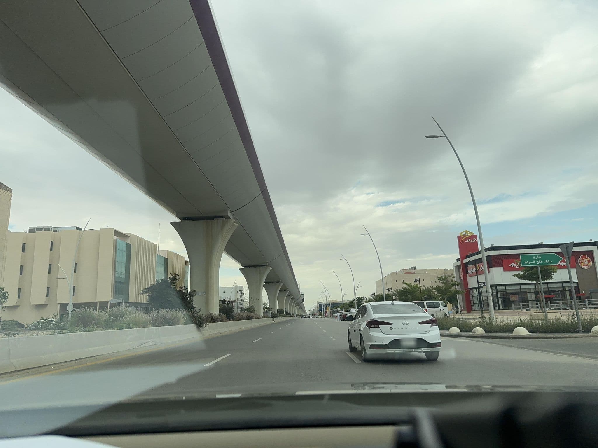 Street view near شجرة الطريق للوحدات السكنية, Riyadh — © mjoodealtamimi (CC BY-SA · Mapillary)