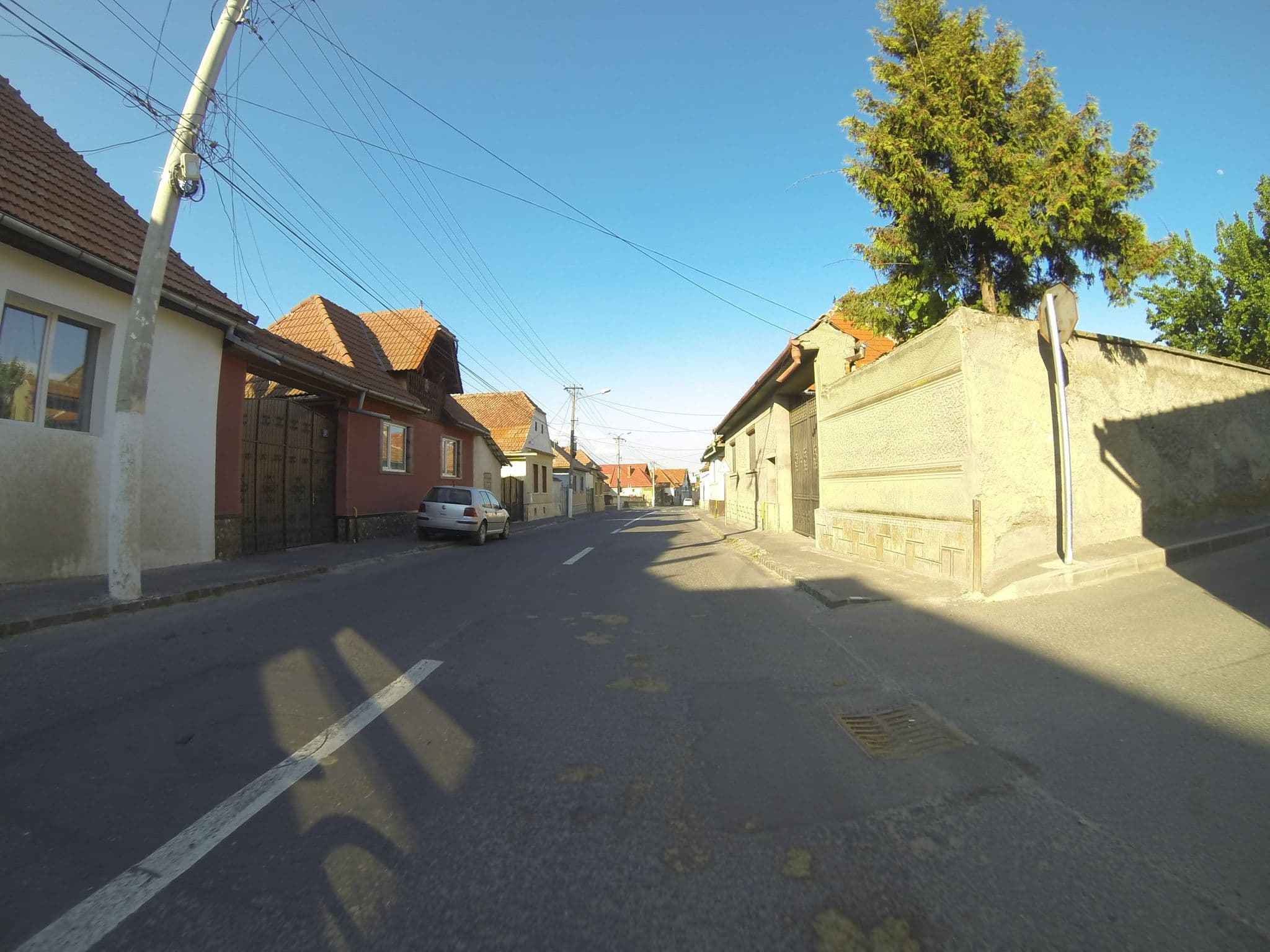Street view near Elena, Zărnești — © deeeznuuuts (CC BY-SA · Mapillary)