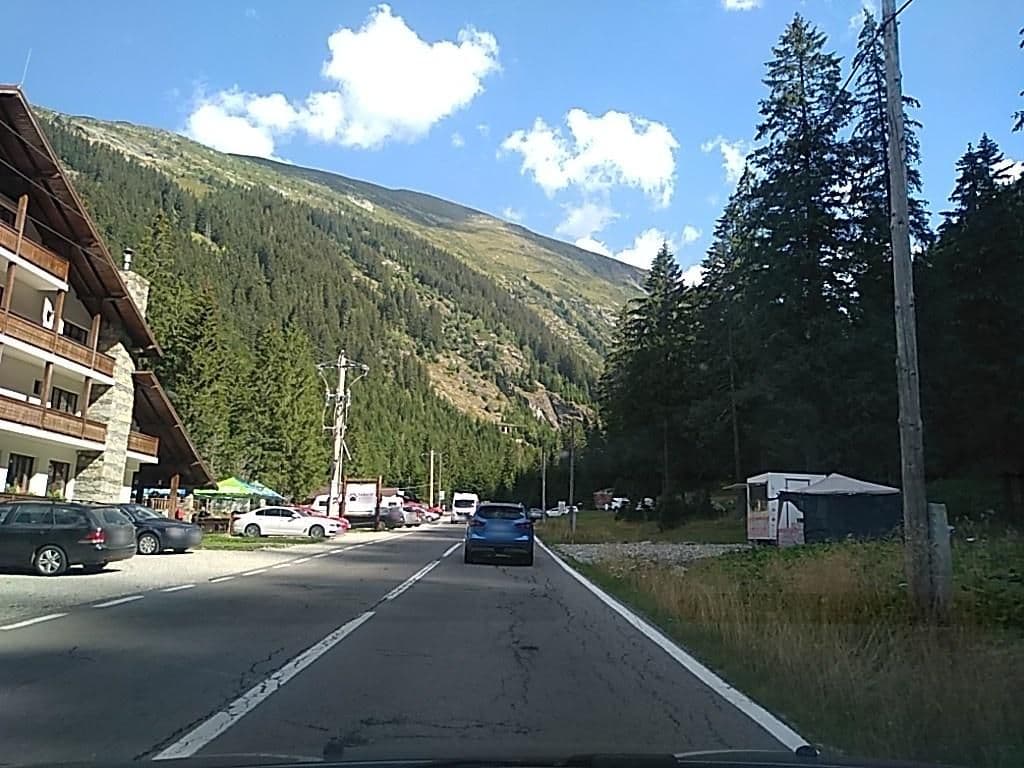 Street view near Conacul Ursului, Cârţişoara — © tavi (CC BY-SA · Mapillary)
