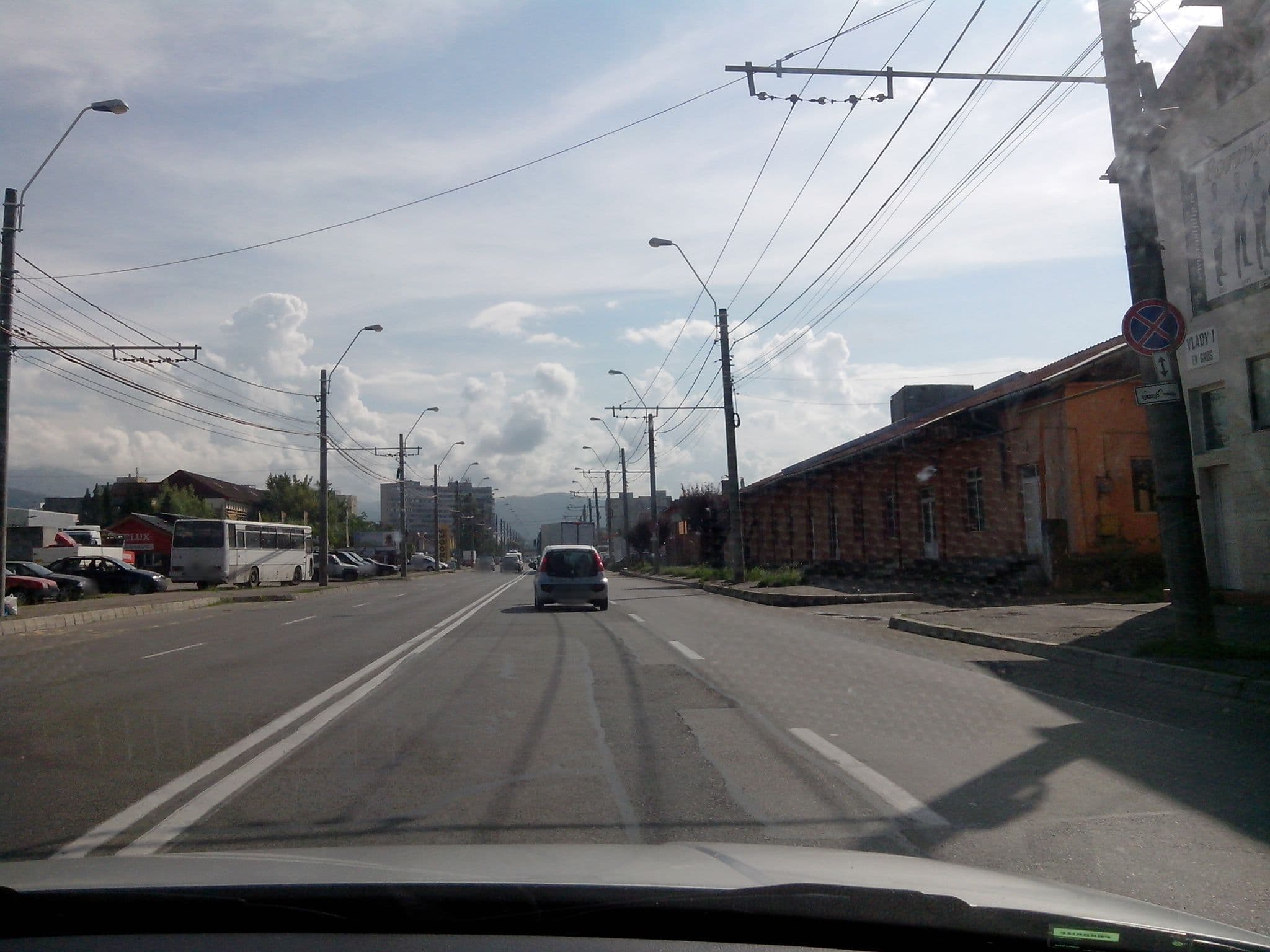 Street view near Hostel Crenguța, Baia Mare — © afita (CC BY-SA · Mapillary)