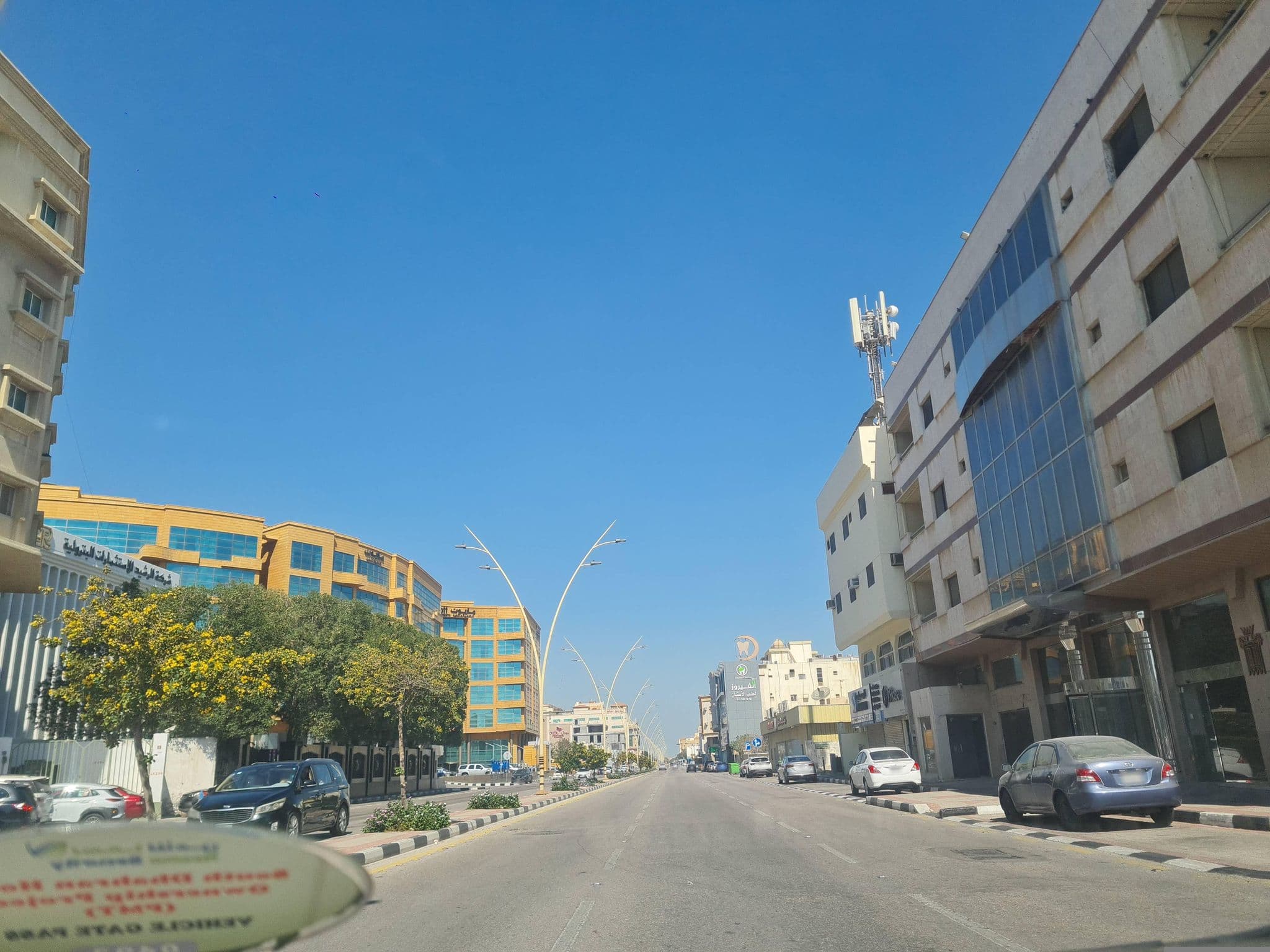 Street view near Royal Al Nasr Hotel, Khobar — © dinshkm (CC BY-SA · Mapillary)