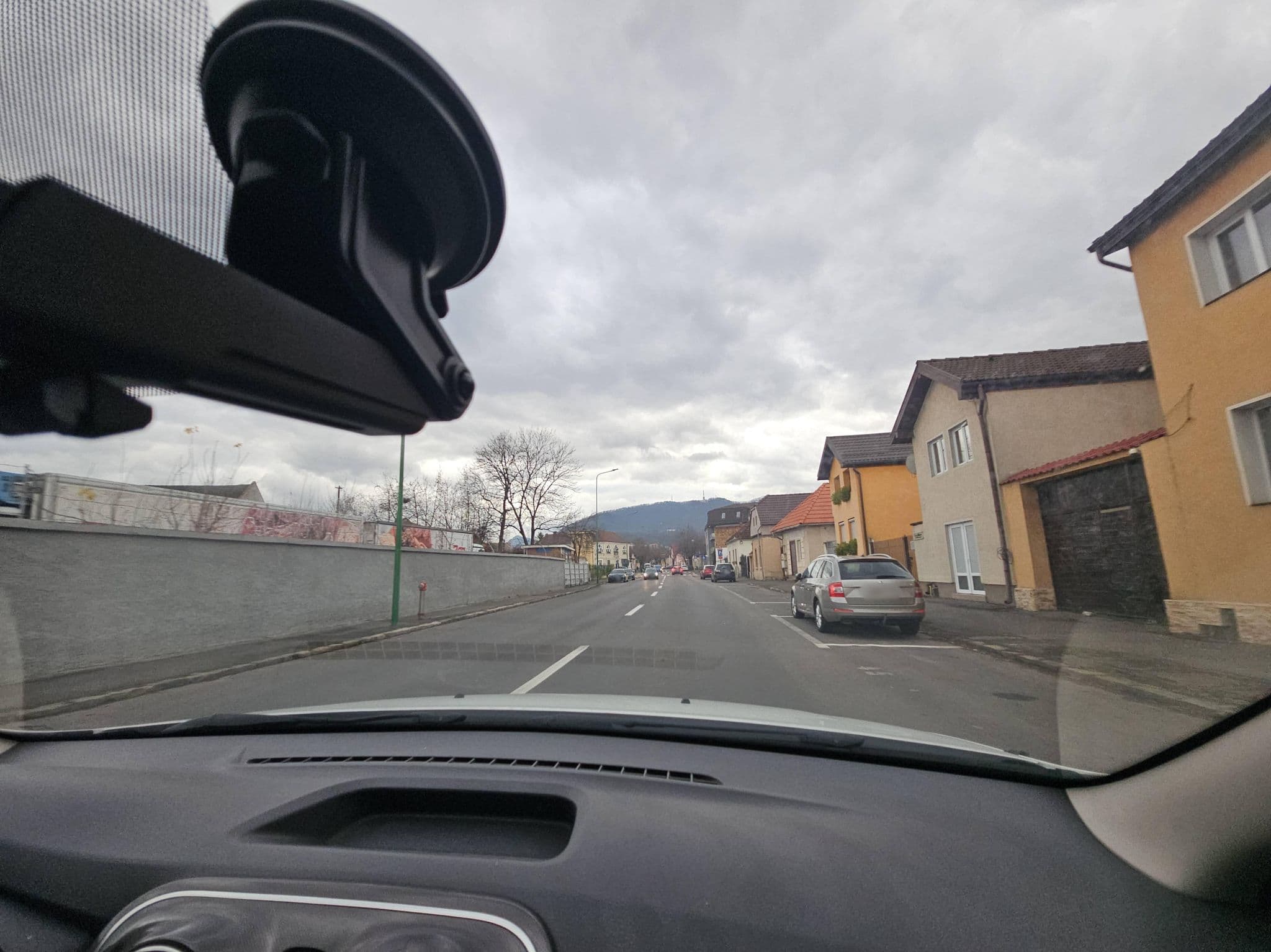 Street view near Pensiunea Office, Braşov