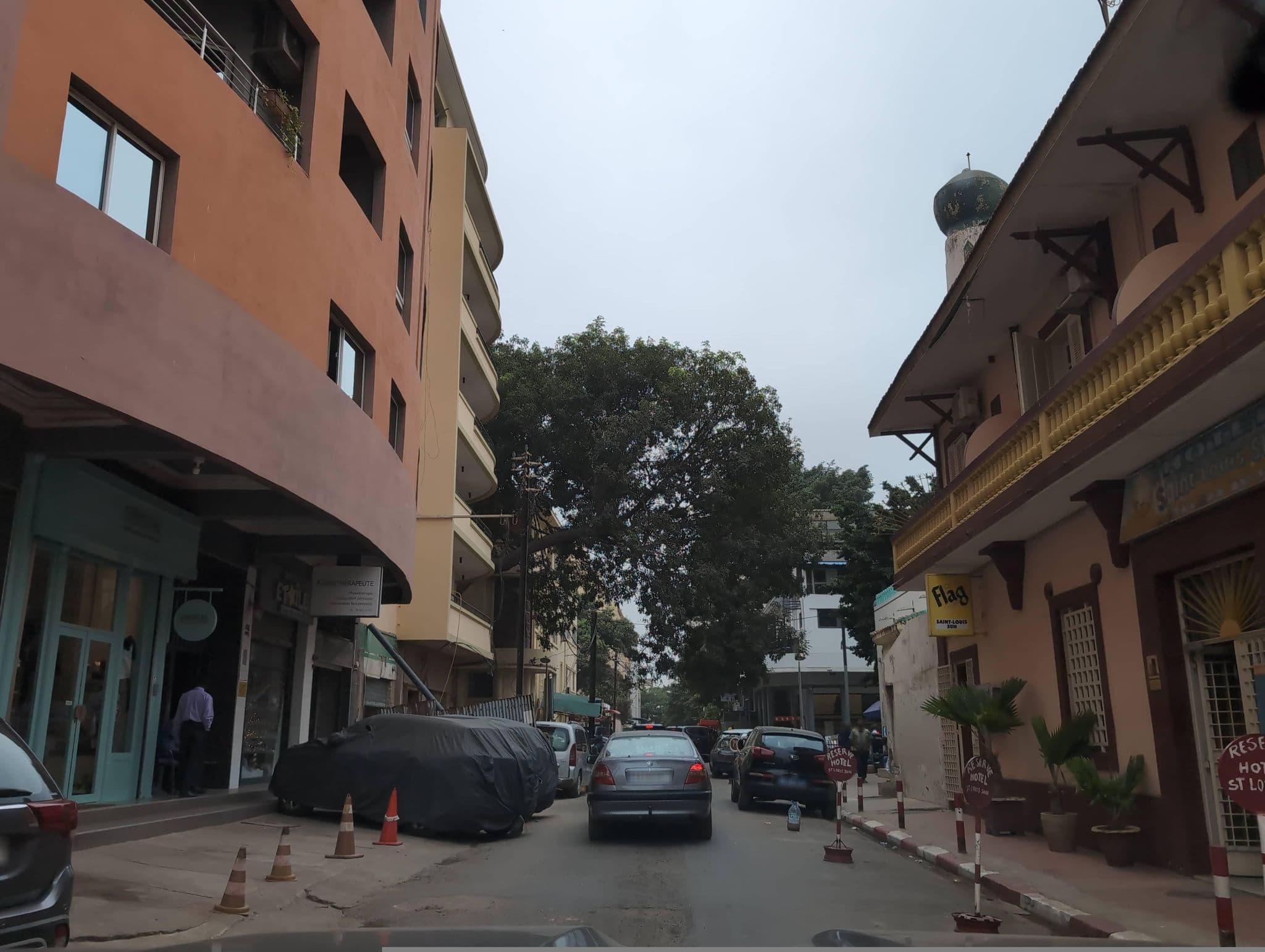 Street view near Hôtel Saint-Louis Sun, Le Plateau — © tbo47 (CC BY-SA · Mapillary)