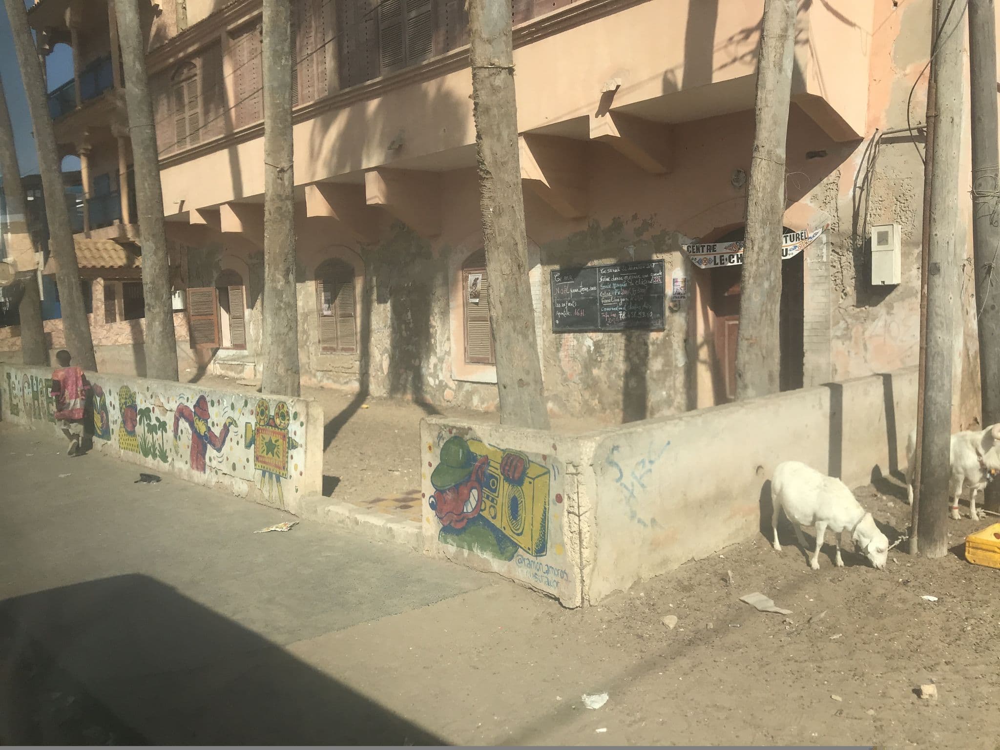 Street view near Le Château, Saint-Louis — © ibou1003 (CC BY-SA · Mapillary)