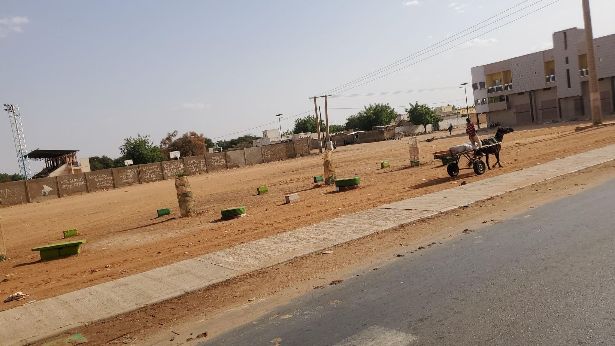 Street view near VPM Hotel, Dara — © ibou1003 (CC BY-SA · Mapillary)