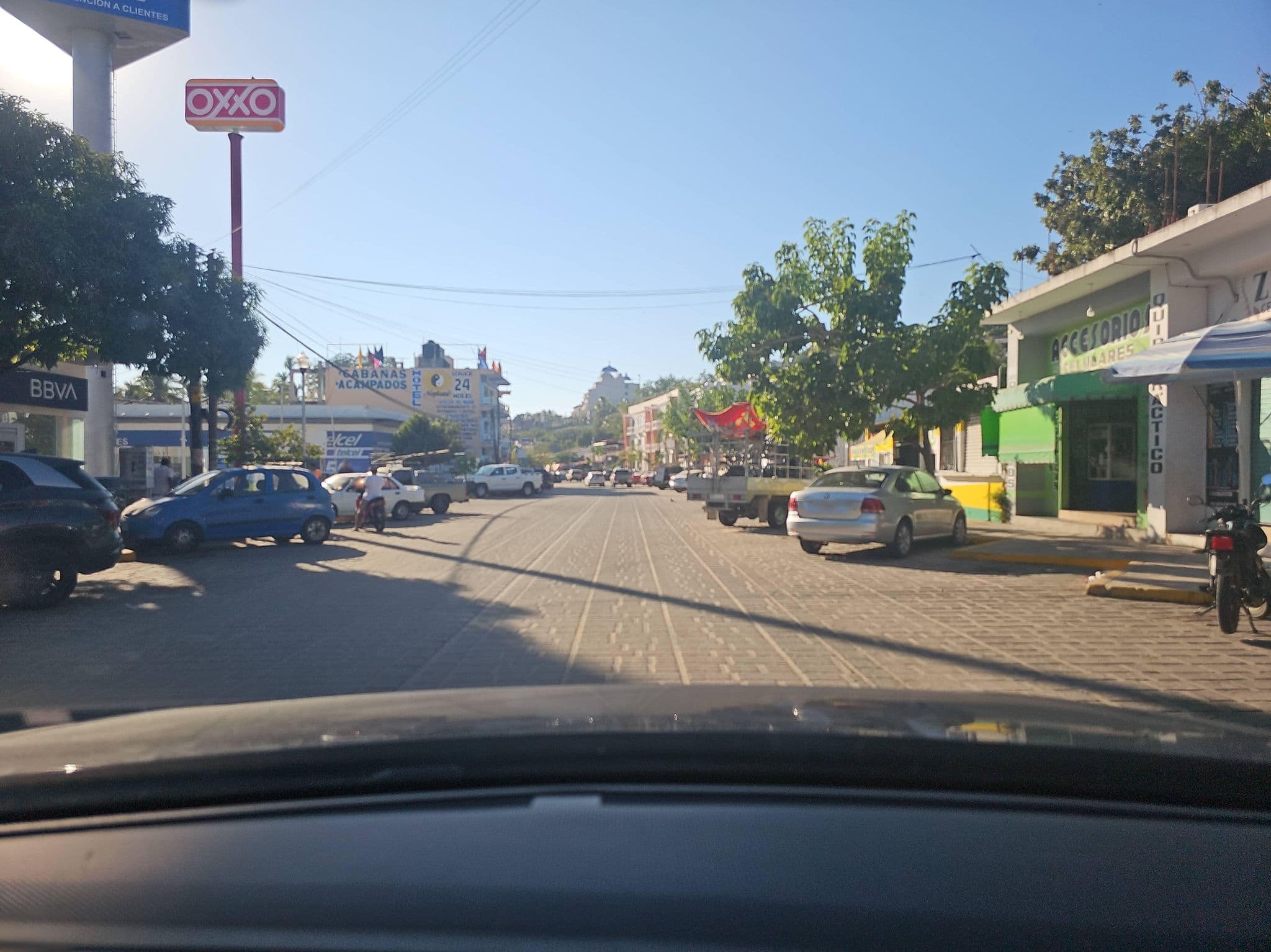 Street view near Posada Doña Vyto, Puerto Escondido — © ezaratemx (CC BY-SA · Mapillary)