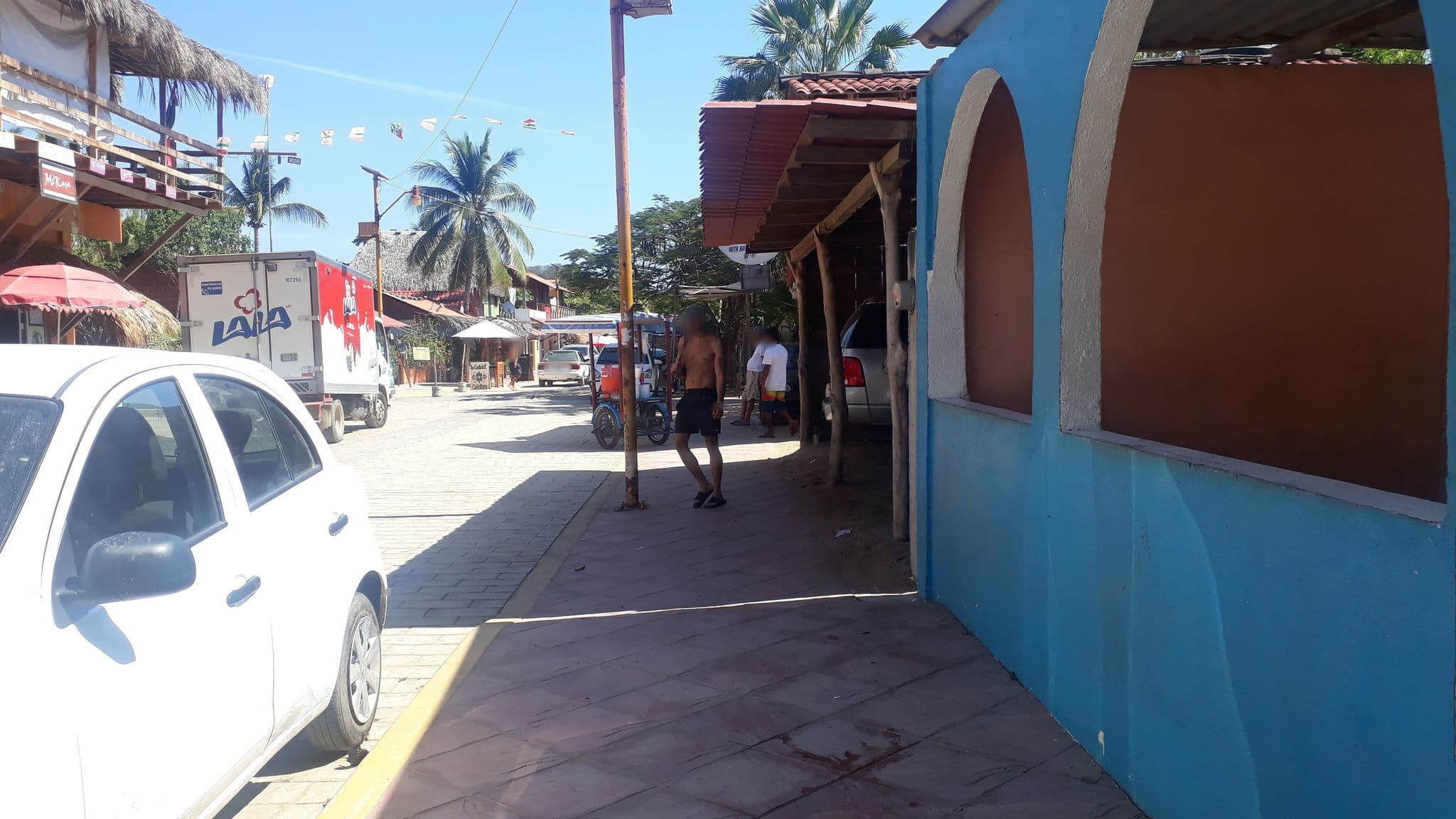 Street view near Hotel El Adoquin, Puerto Ángel — © mapillarymatt (CC BY-SA · Mapillary)