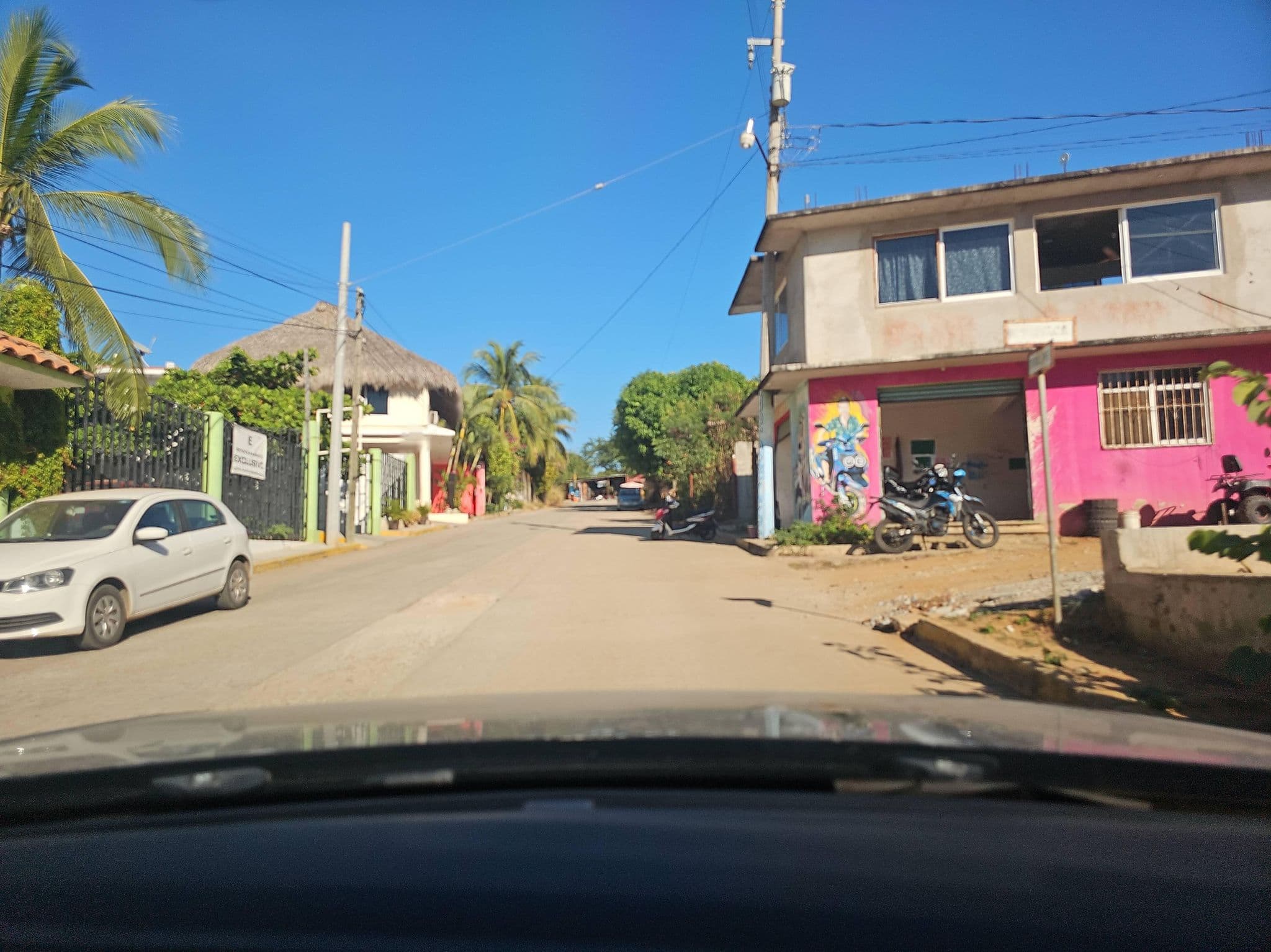 Street view near Hostal Alacasa, Brisas de Zicatela — © ezaratemx (CC BY-SA · Mapillary)