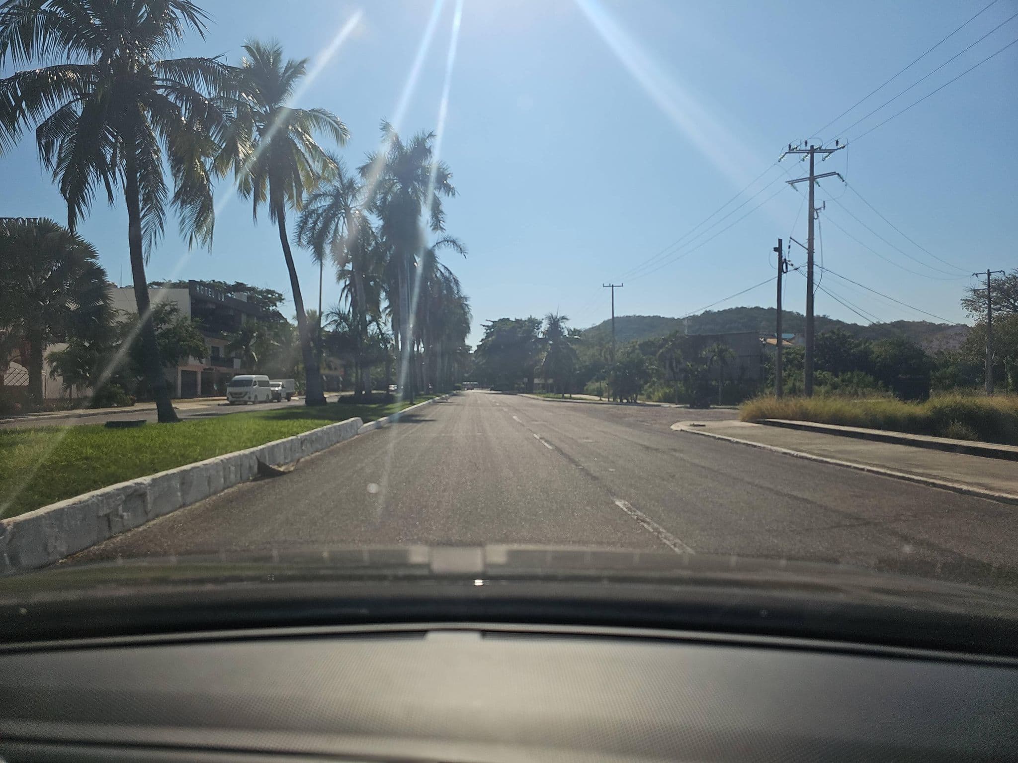 Street view near Hotel Bahía, Crucecita — © ezaratemx (CC BY-SA · Mapillary)