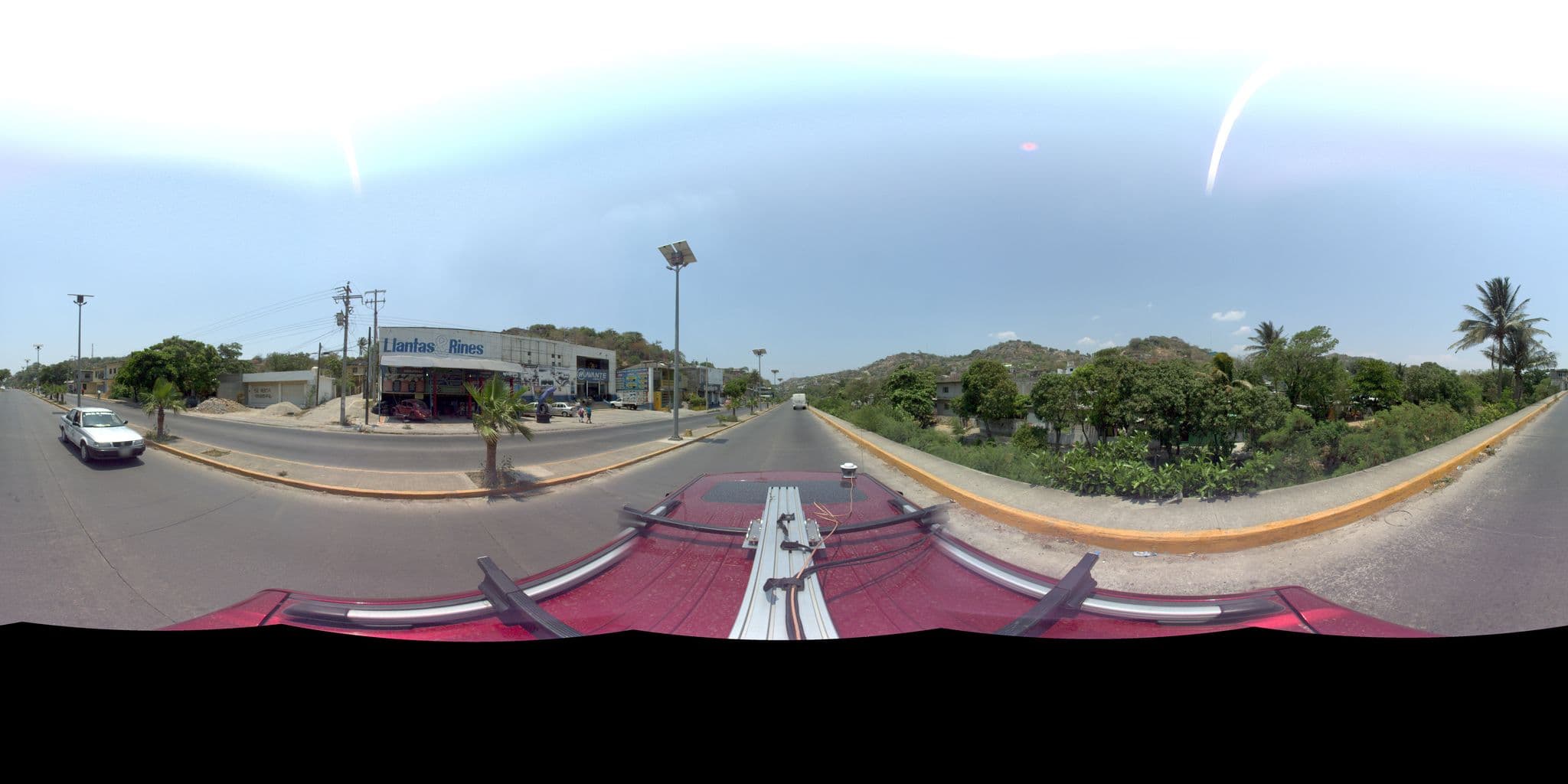 Street view near Hotel Posada Binni Risaa, Salina Cruz — © gferrari123 (CC BY-SA · Mapillary)