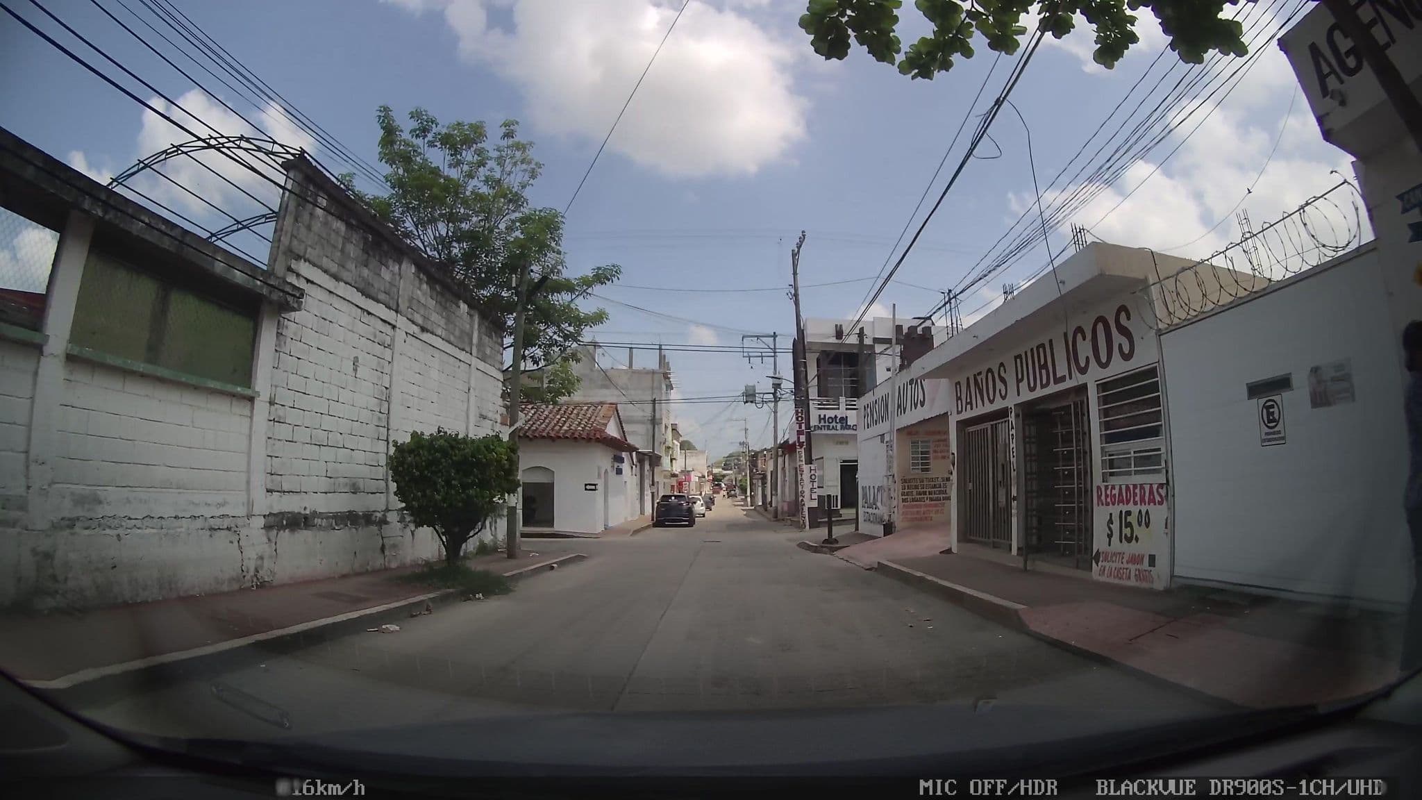 Street view near Hotel Central ParQ, Huizachal — © nicovargas (CC BY-SA · Mapillary)