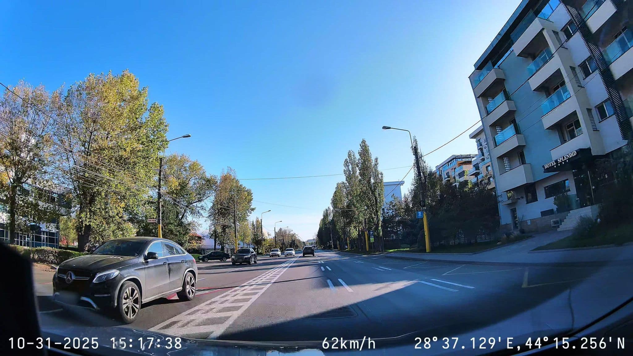Street view near Splendid, Palazu Mare