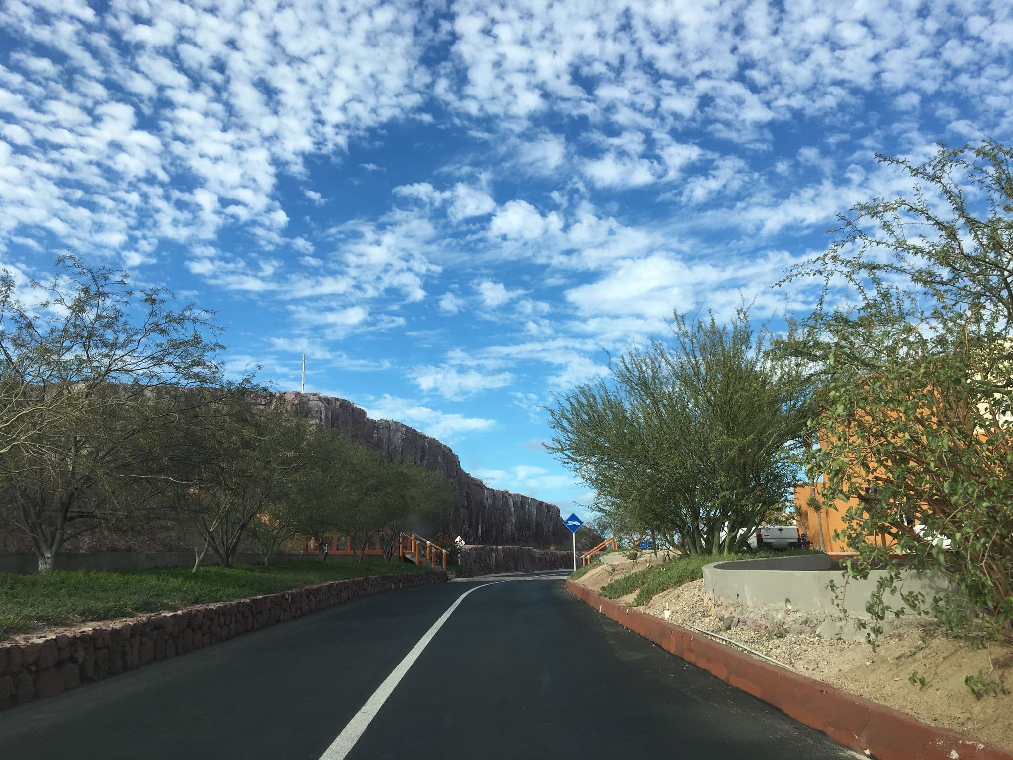 Street view near Red Travel México, La Paz — © ccossio (CC BY-SA · Mapillary)