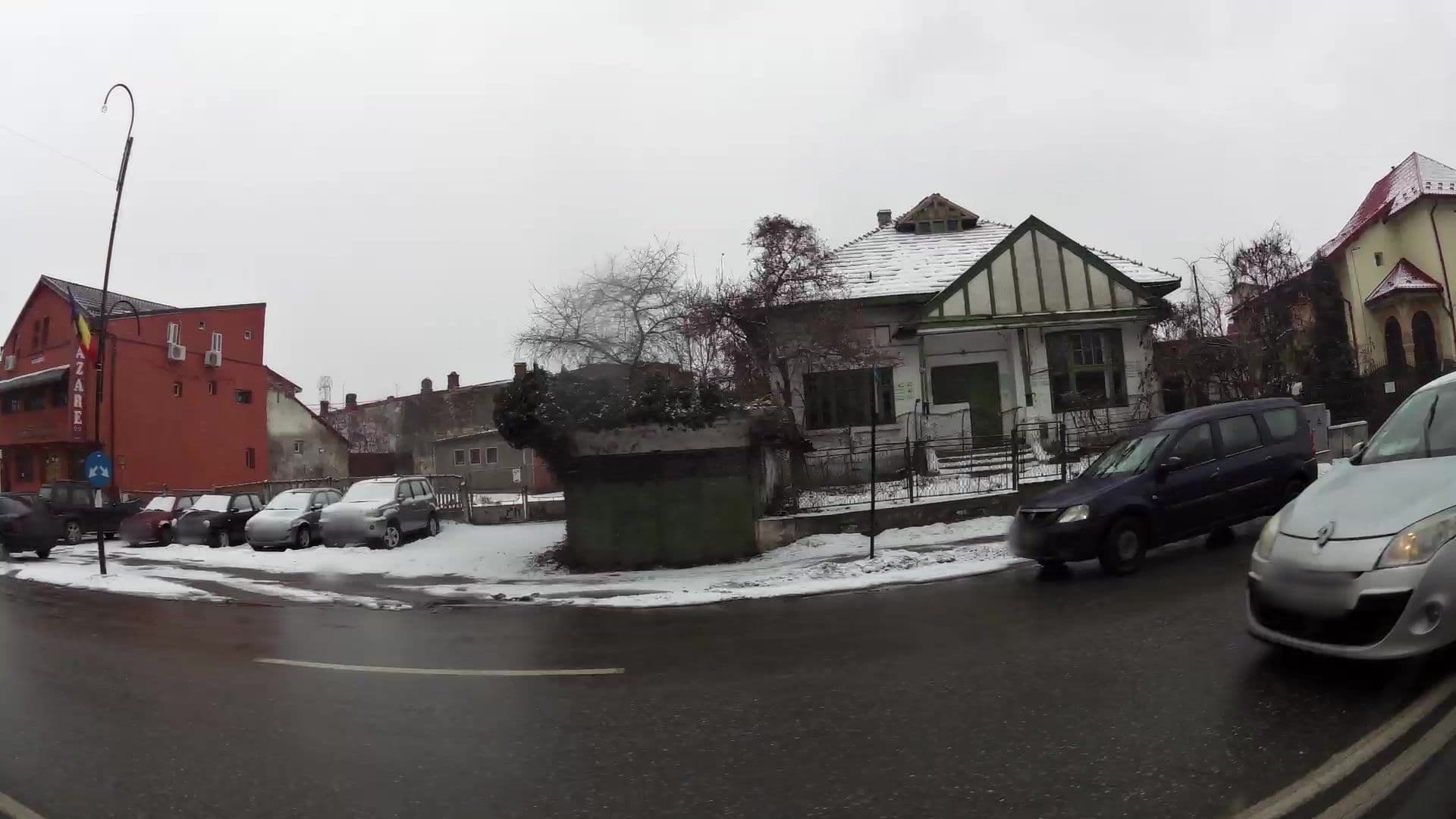 Street view near Pensiunea Chindia, Târgovişte — © kaartcam (CC BY-SA · Mapillary)
