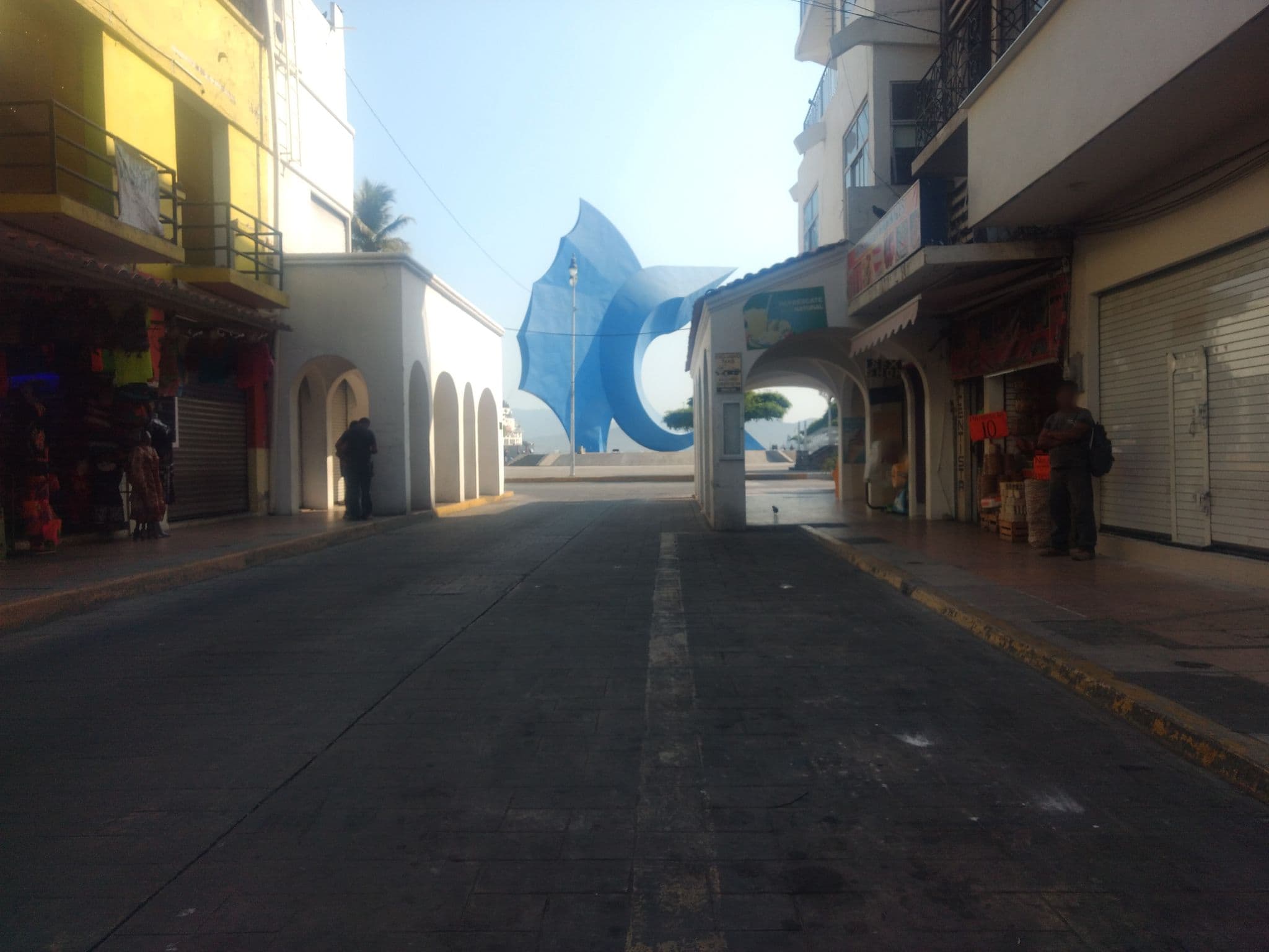 Street view near Colonial Hotel Manzanillo, El Colomo — © mapeadora (CC BY-SA · Mapillary)