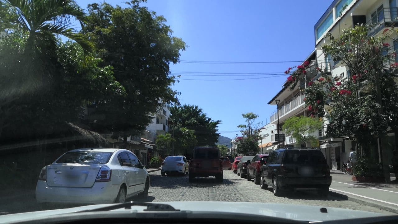 Street view near Villa Del Mar Puerto Vallarta, Puerto Vallarta — © oramire (CC BY-SA · Mapillary)