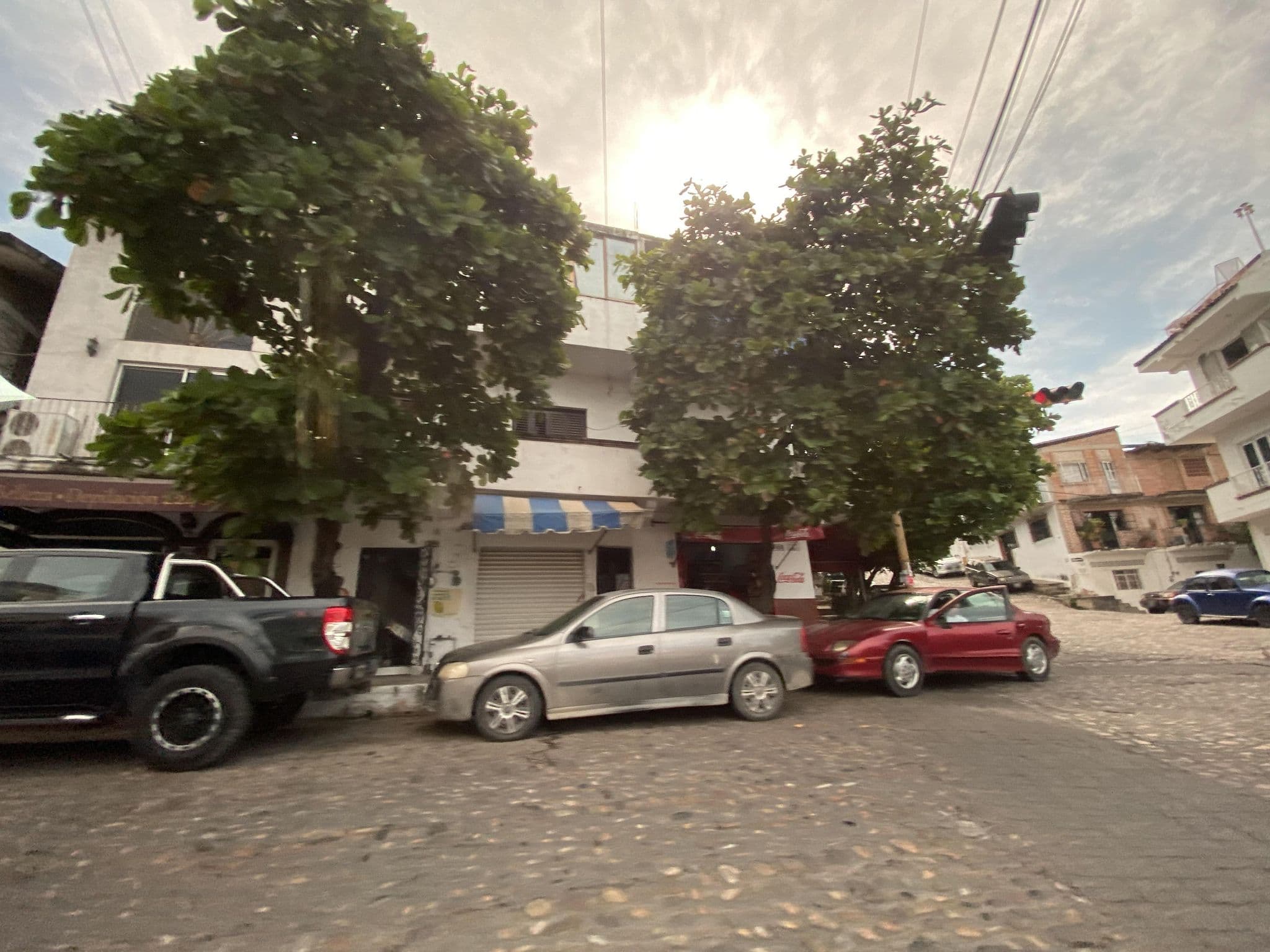 Street view near Casa del Parque Hotel, Puerto Vallarta — © arturoae (CC BY-SA · Mapillary)