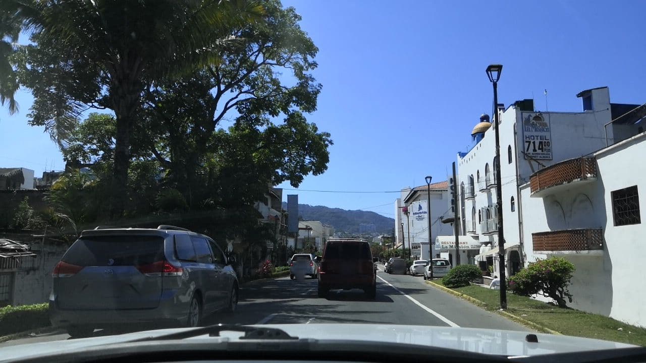 Street view near Hotel Buenaventura Puerto Vallarta, Puerto Vallarta — © oramire (CC BY-SA · Mapillary)
