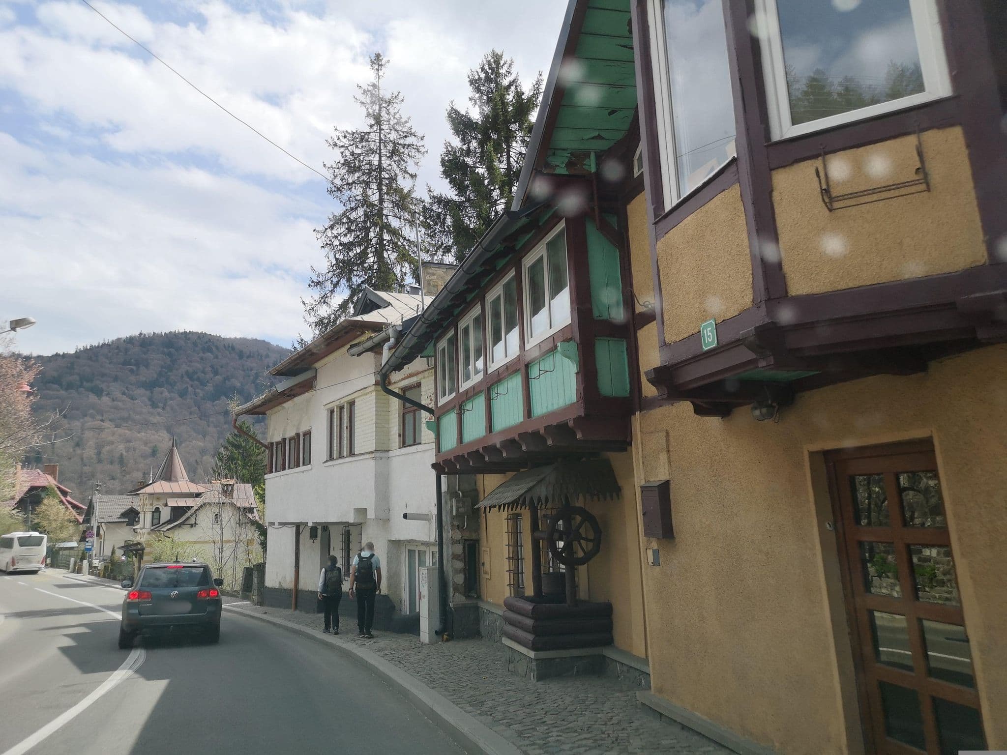 Street view near Vila Ileana, Sinaia — © moon4 (CC BY-SA · Mapillary)