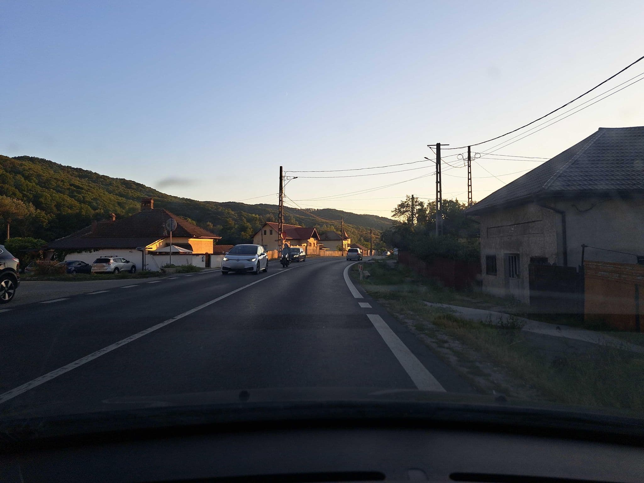 Street view near Casa Oltenească, Milcoiu — © tavi (CC BY-SA · Mapillary)