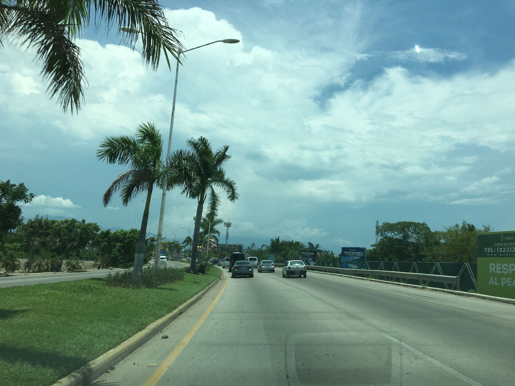 Street view near Hamptom By Hilton Nuevo Vallarta, Las Jarretaderas — © ccossio (CC BY-SA · Mapillary)