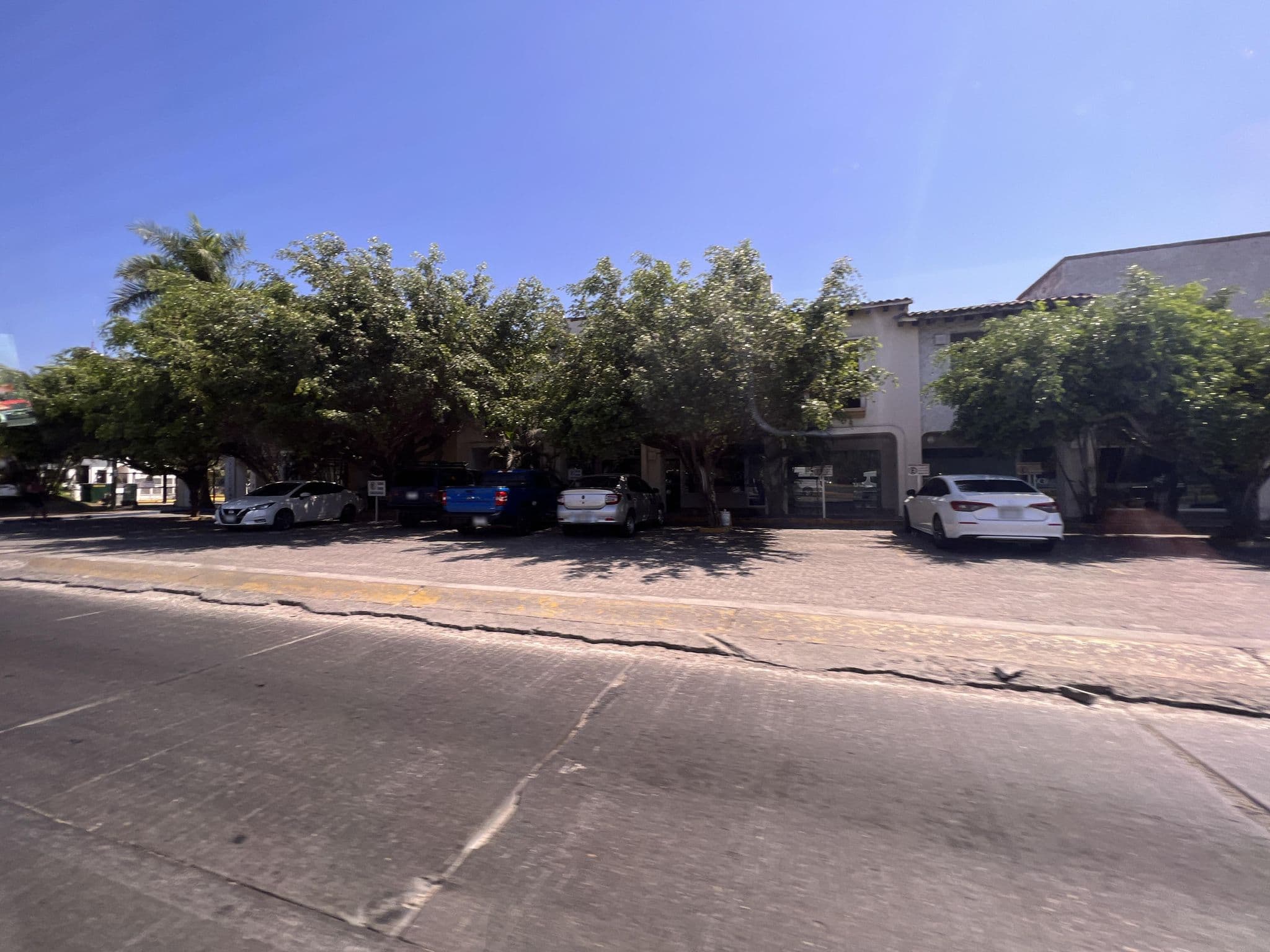 Street view near Puerto Iguana, Las Juntas — © canyonsrcool (CC BY-SA · Mapillary)
