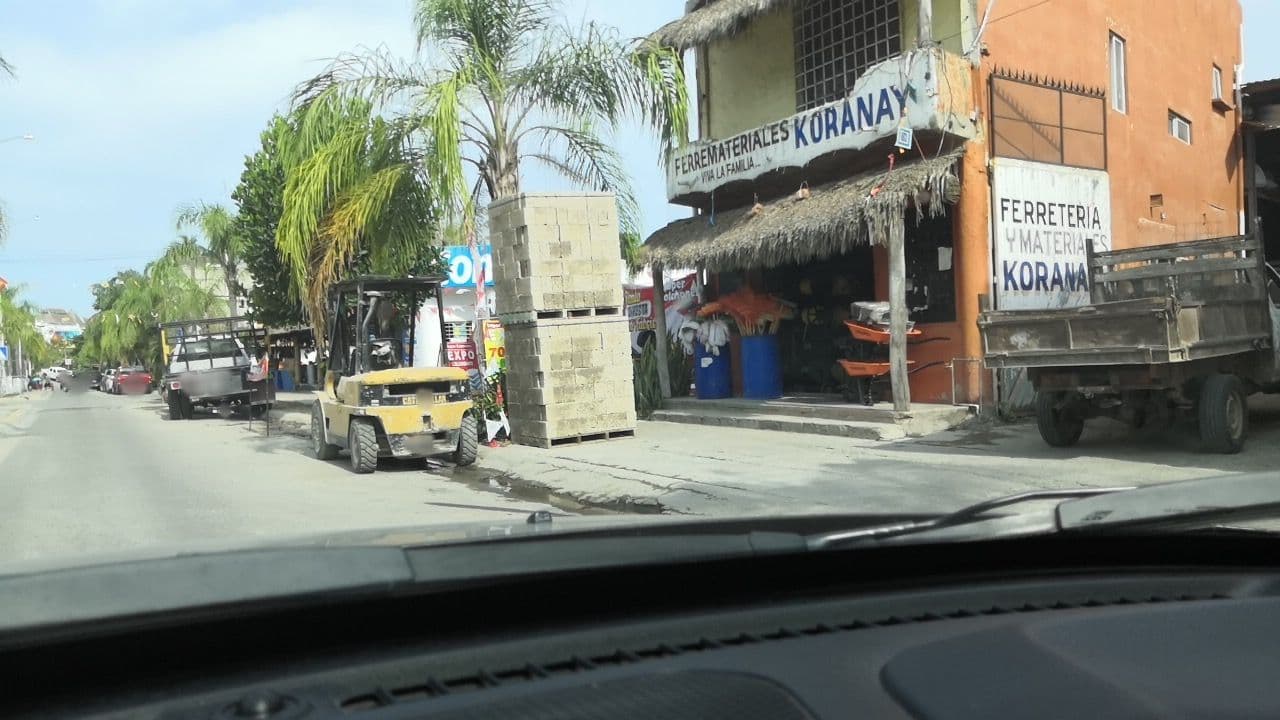 Street view near Los Encantos Hotel & Suites, Sayulita — © oramire (CC BY-SA · Mapillary)