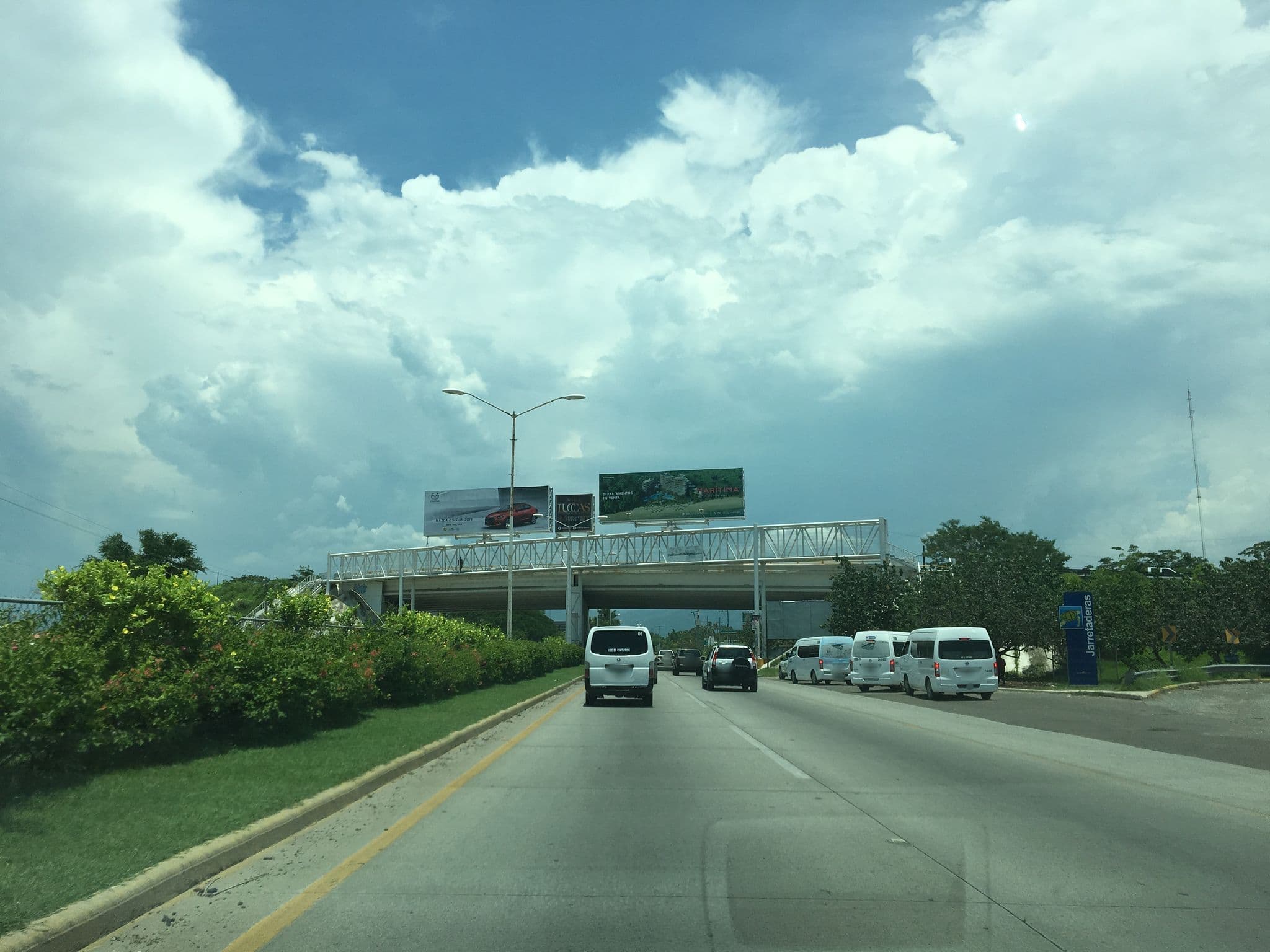 Street view near Hotel Palma Real, Las Jarretaderas — © ccossio (CC BY-SA · Mapillary)