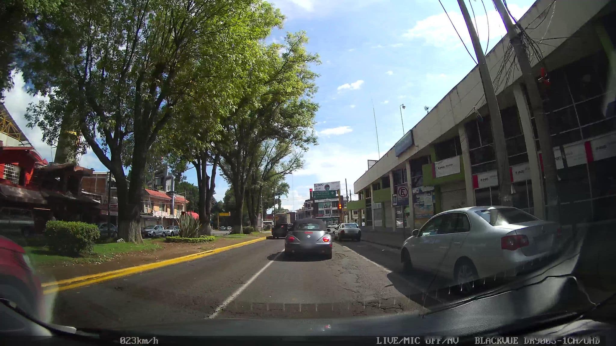 Street view near Hotel La Fuente, Uruapan — © nicovargas (CC BY-SA · Mapillary)