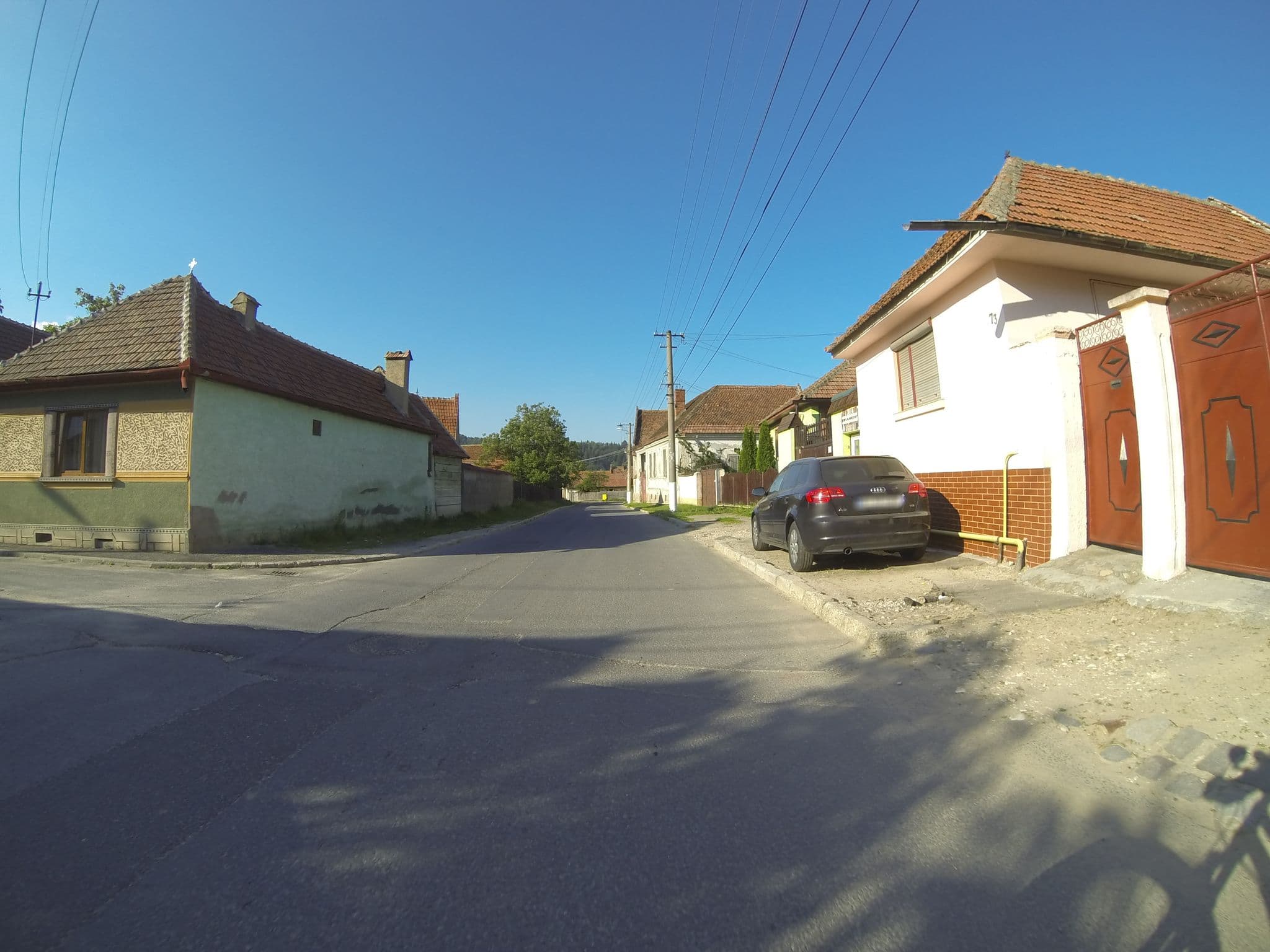 Street view near Pensiunea Kyfana, Zărnești — © deeeznuuuts (CC BY-SA · Mapillary)