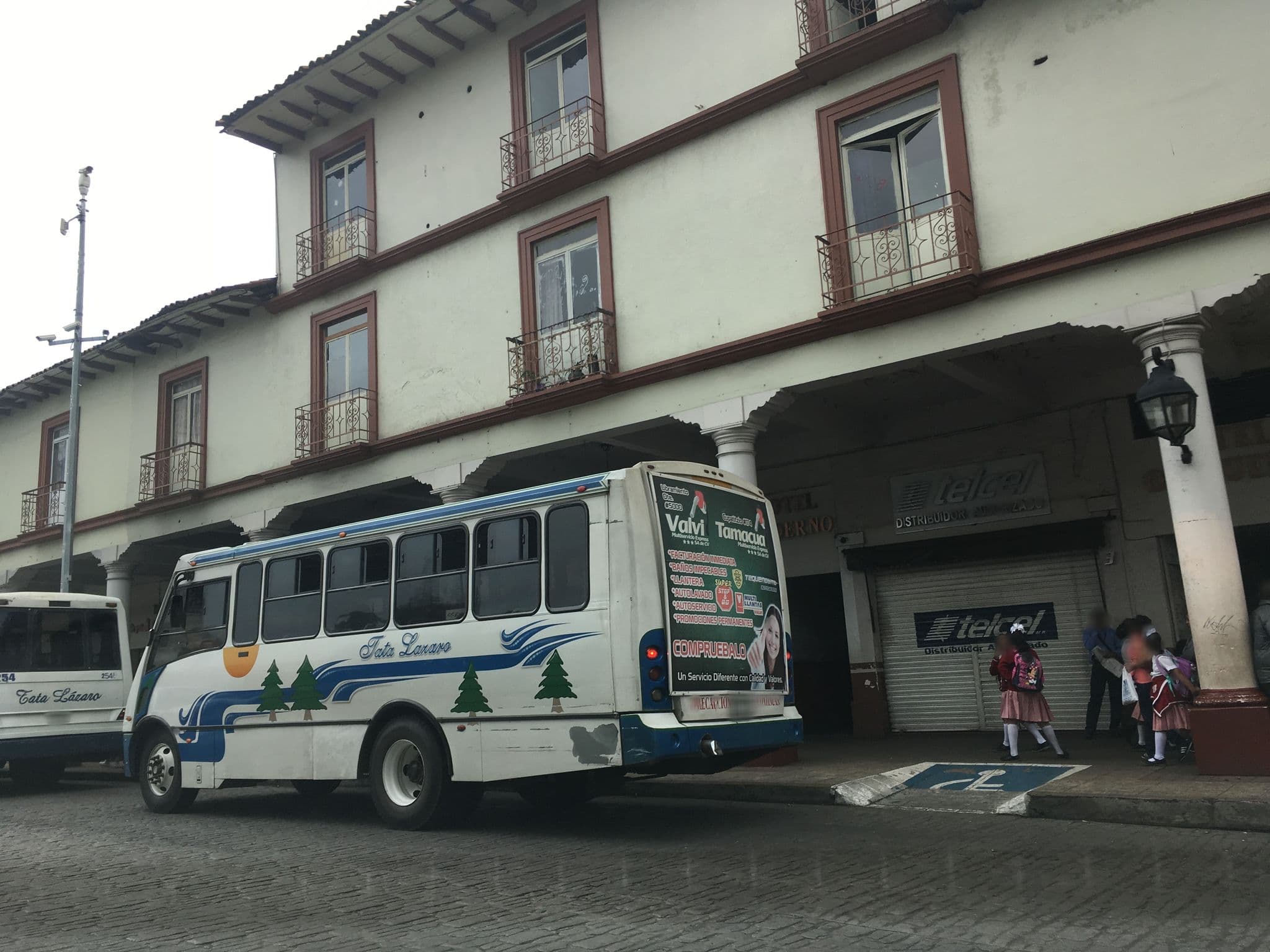 Street view near hotel "colonial", Uruapan — © nicovargas (CC BY-SA · Mapillary)