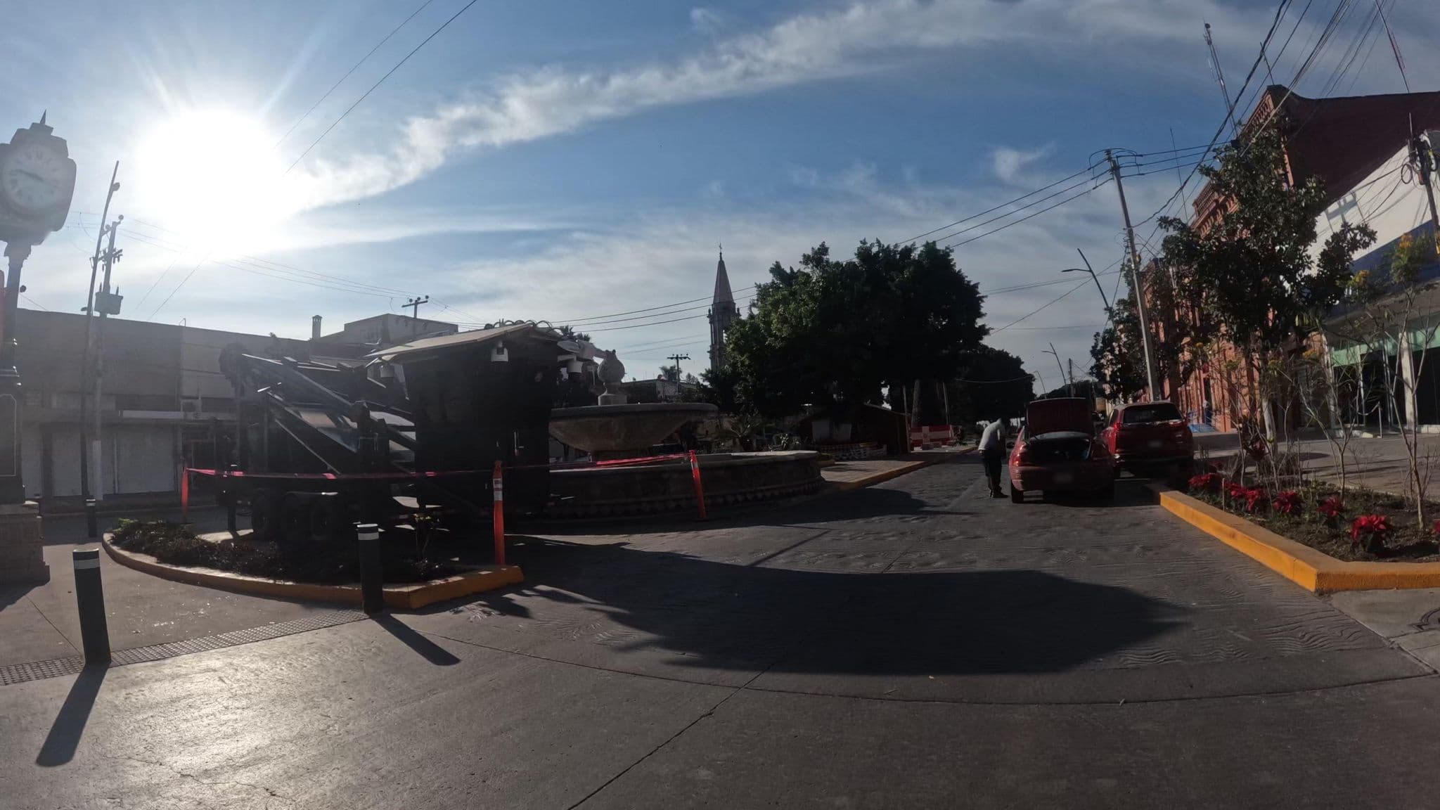 Street view near El Pequeño Hotel, Chapala — © danielpc (CC BY-SA · Mapillary)
