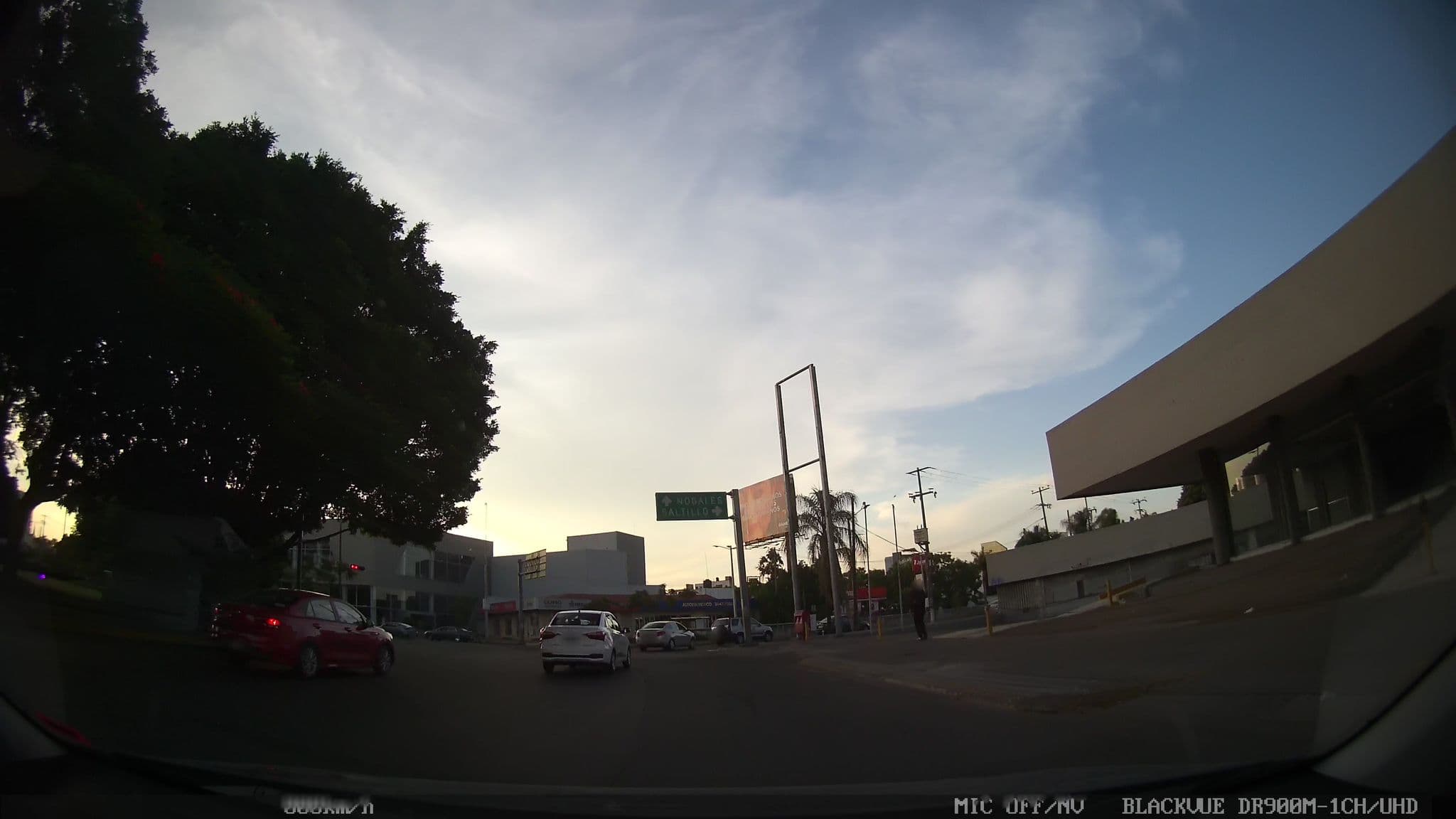Street view near Compania Oblatos, Guadalajara — © kaart_3 (CC BY-SA · Mapillary)